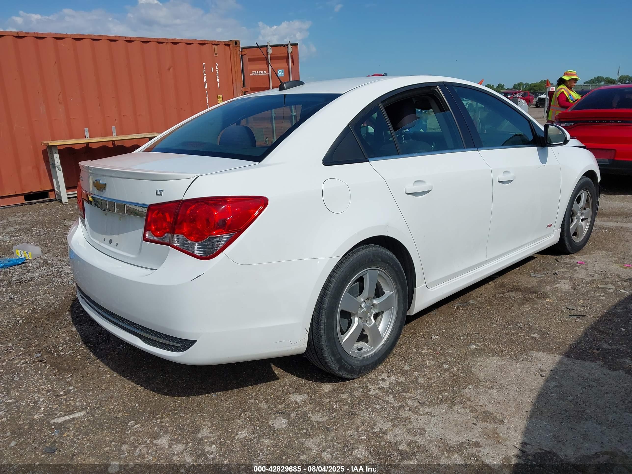 CHEVROLET CRUZE image 4