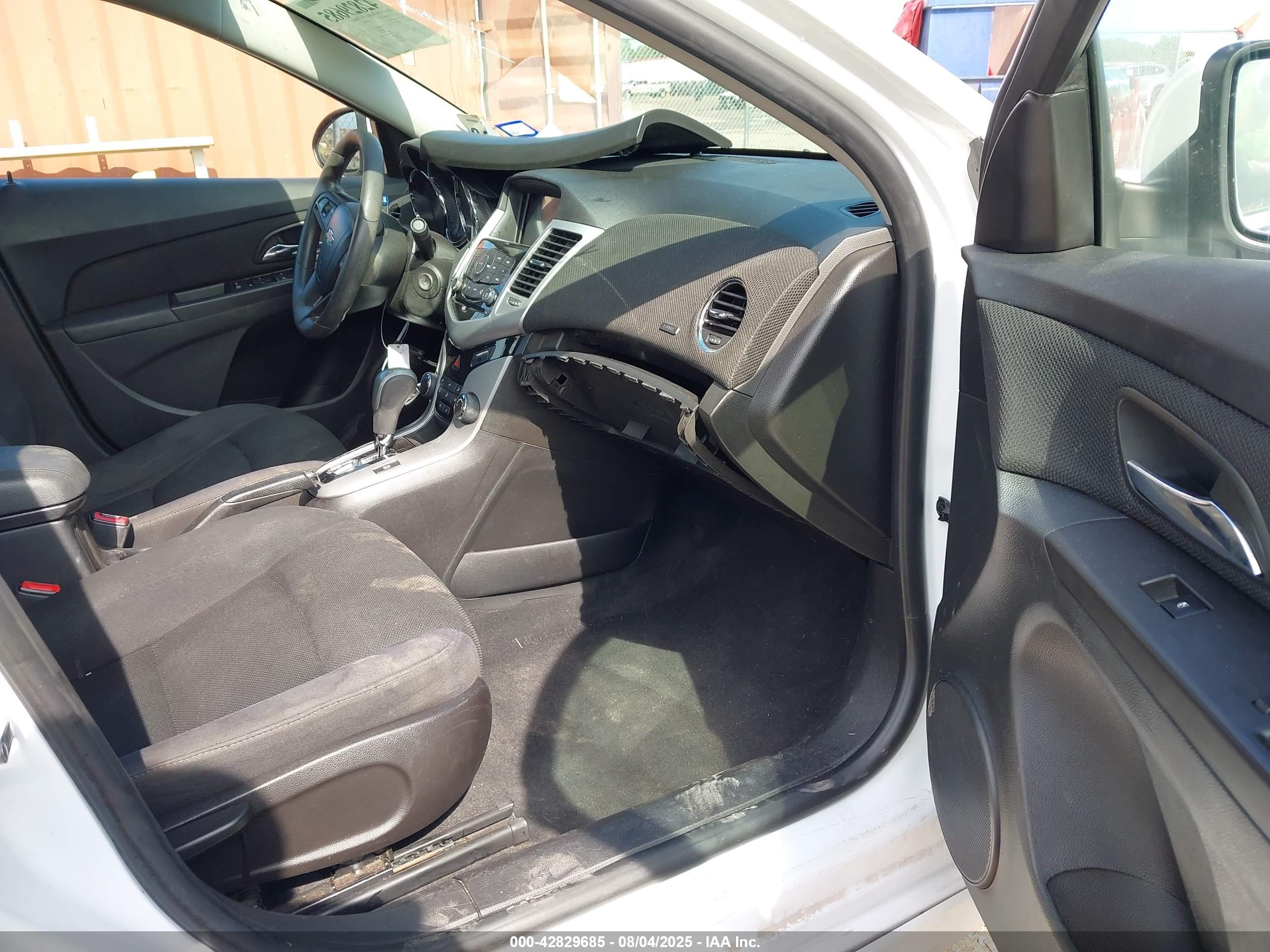 CHEVROLET CRUZE image 5