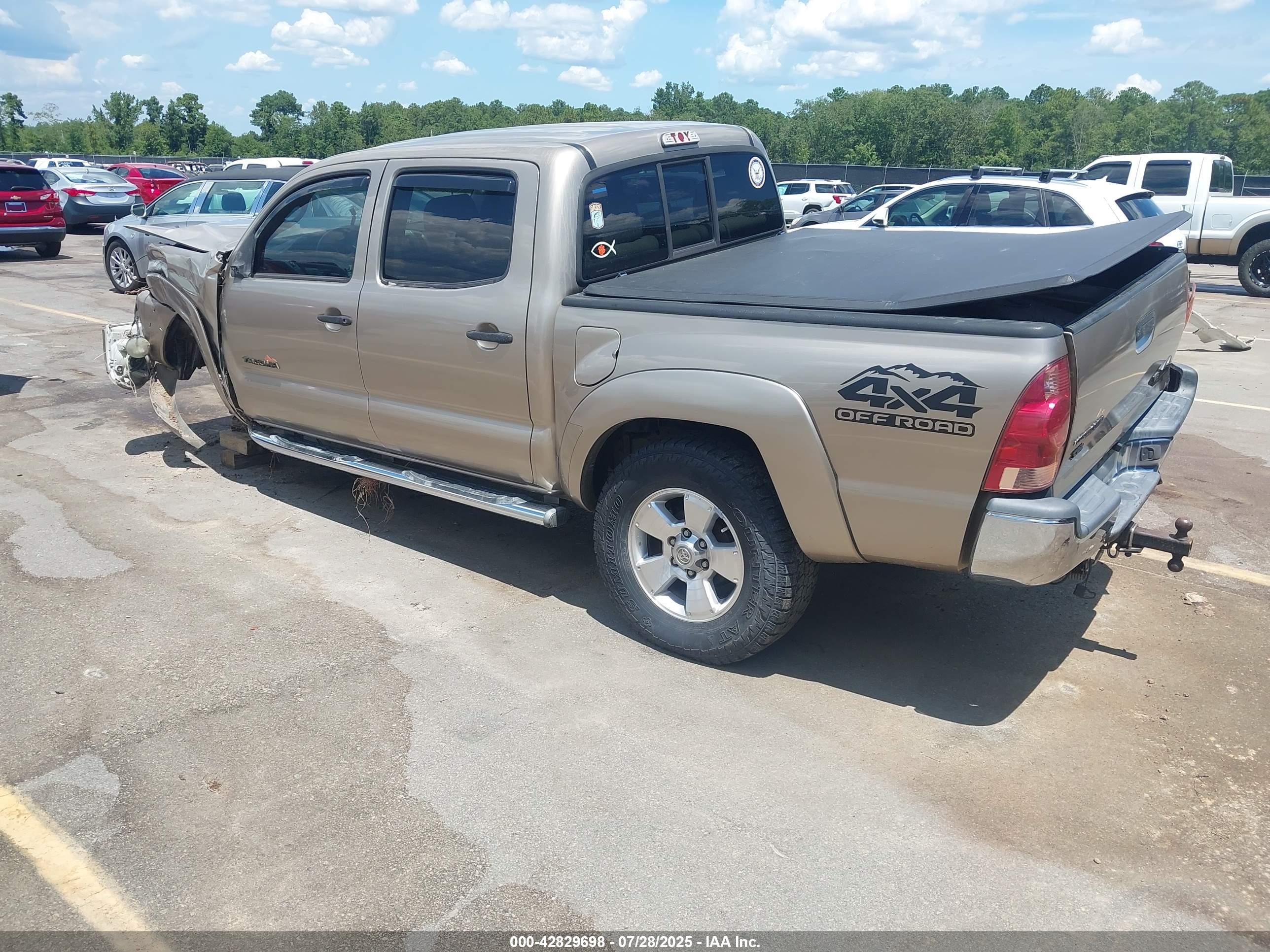 TOYOTA TACOMA image 3