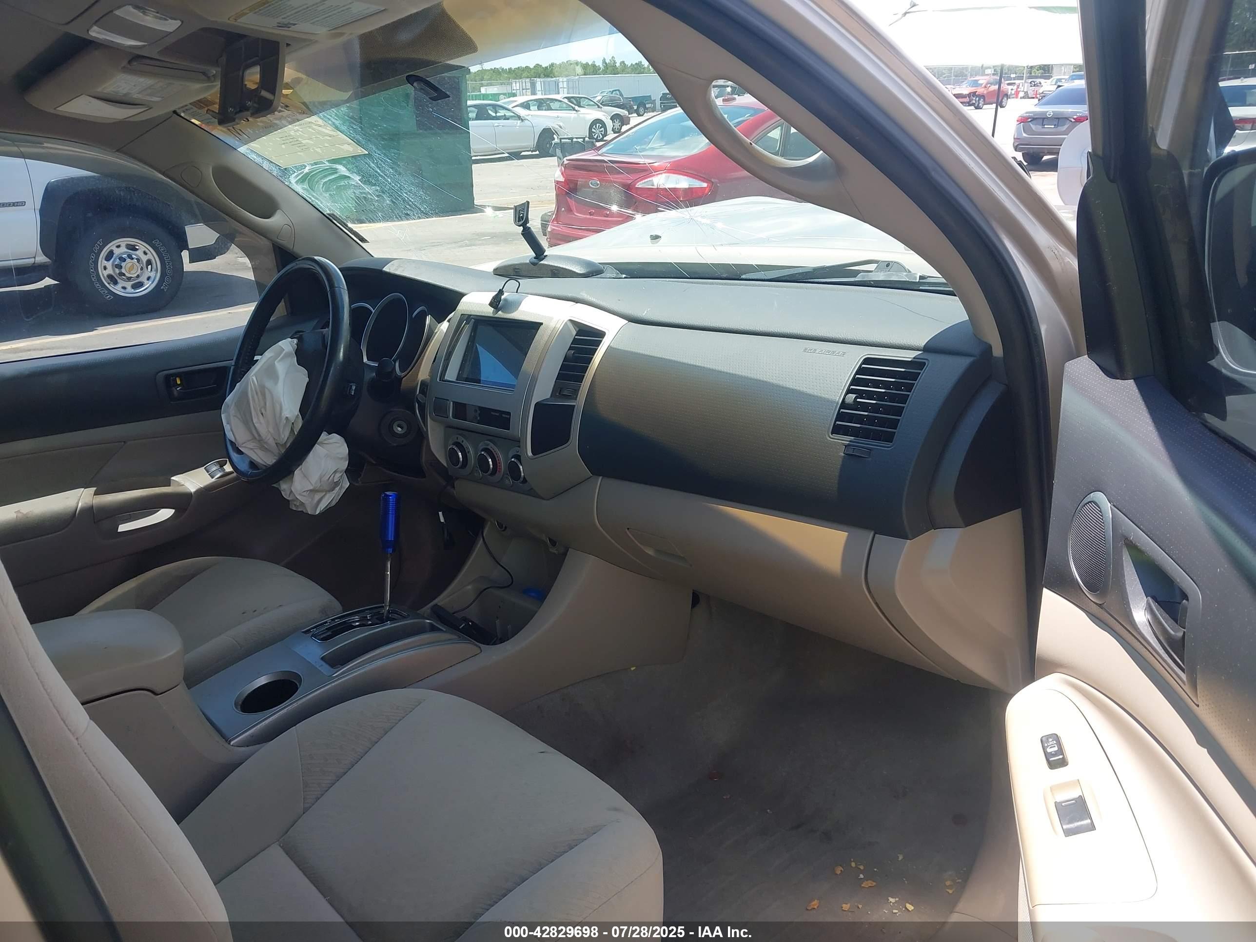 TOYOTA TACOMA image 5