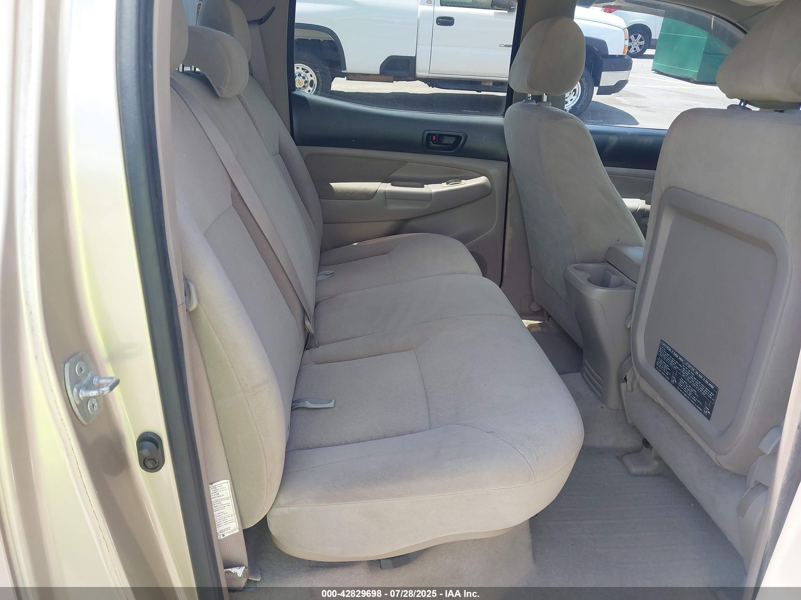 TOYOTA TACOMA image 8