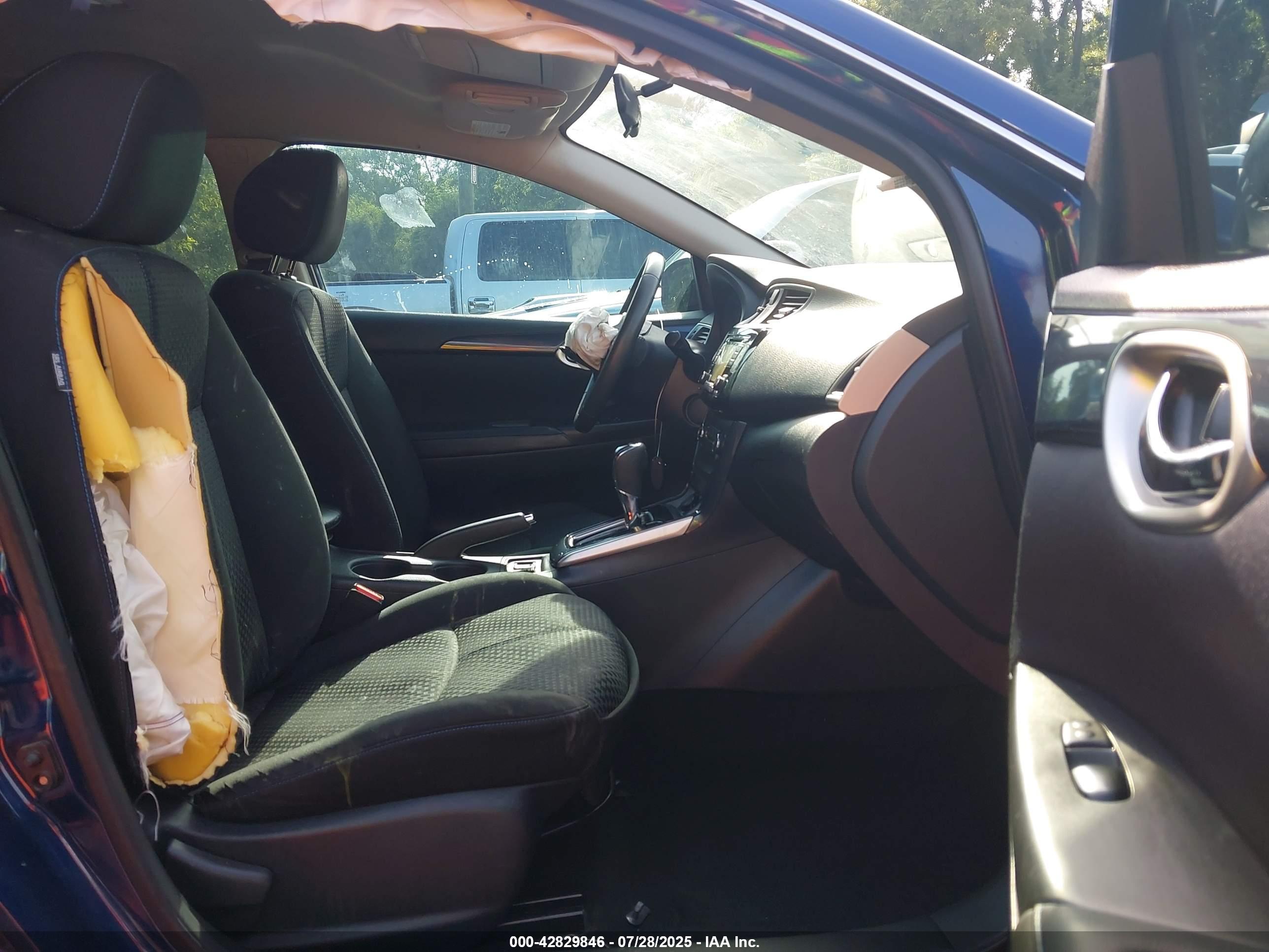 NISSAN SENTRA image 5