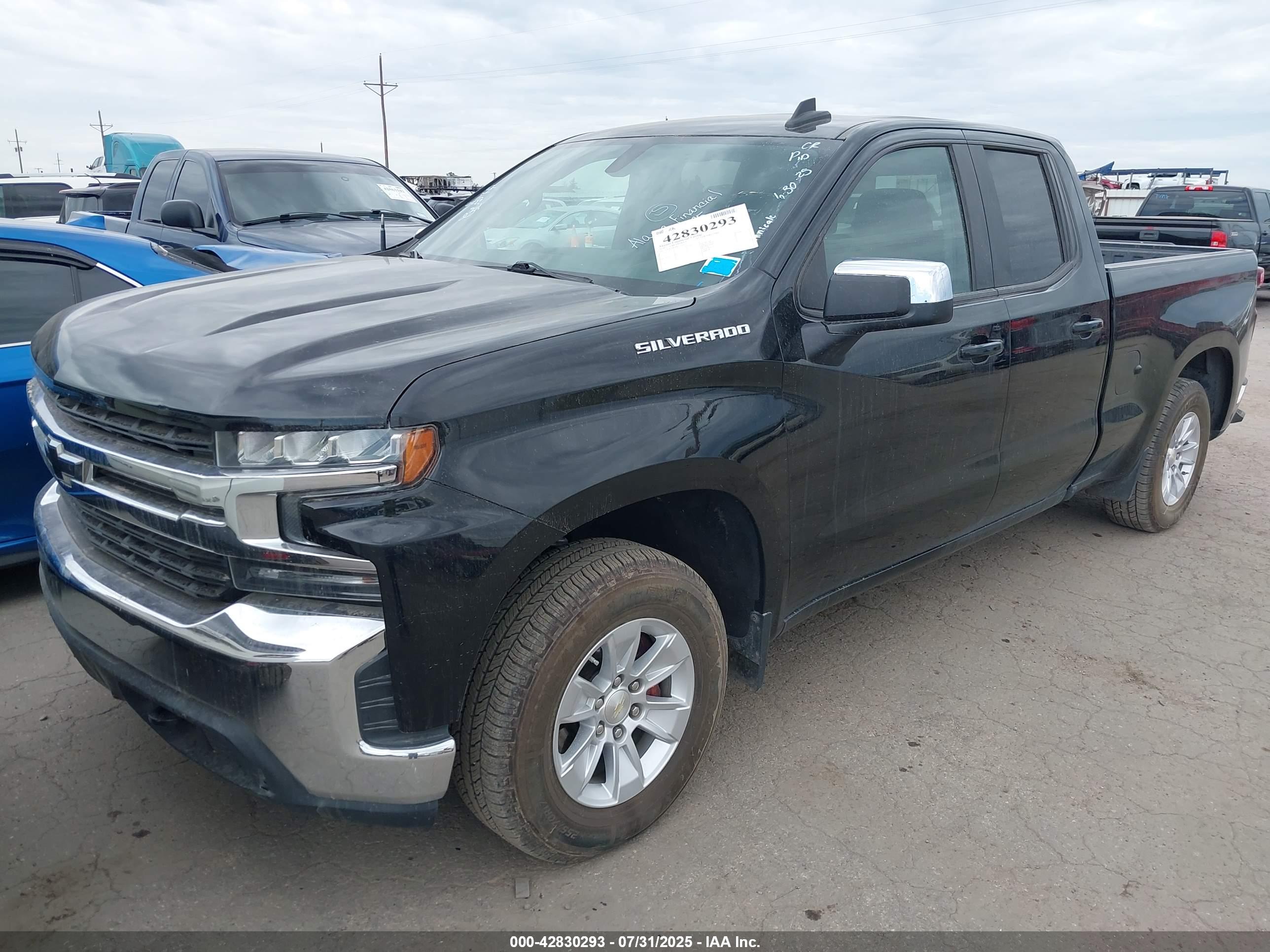 CHEVROLET SILVERADO image 2