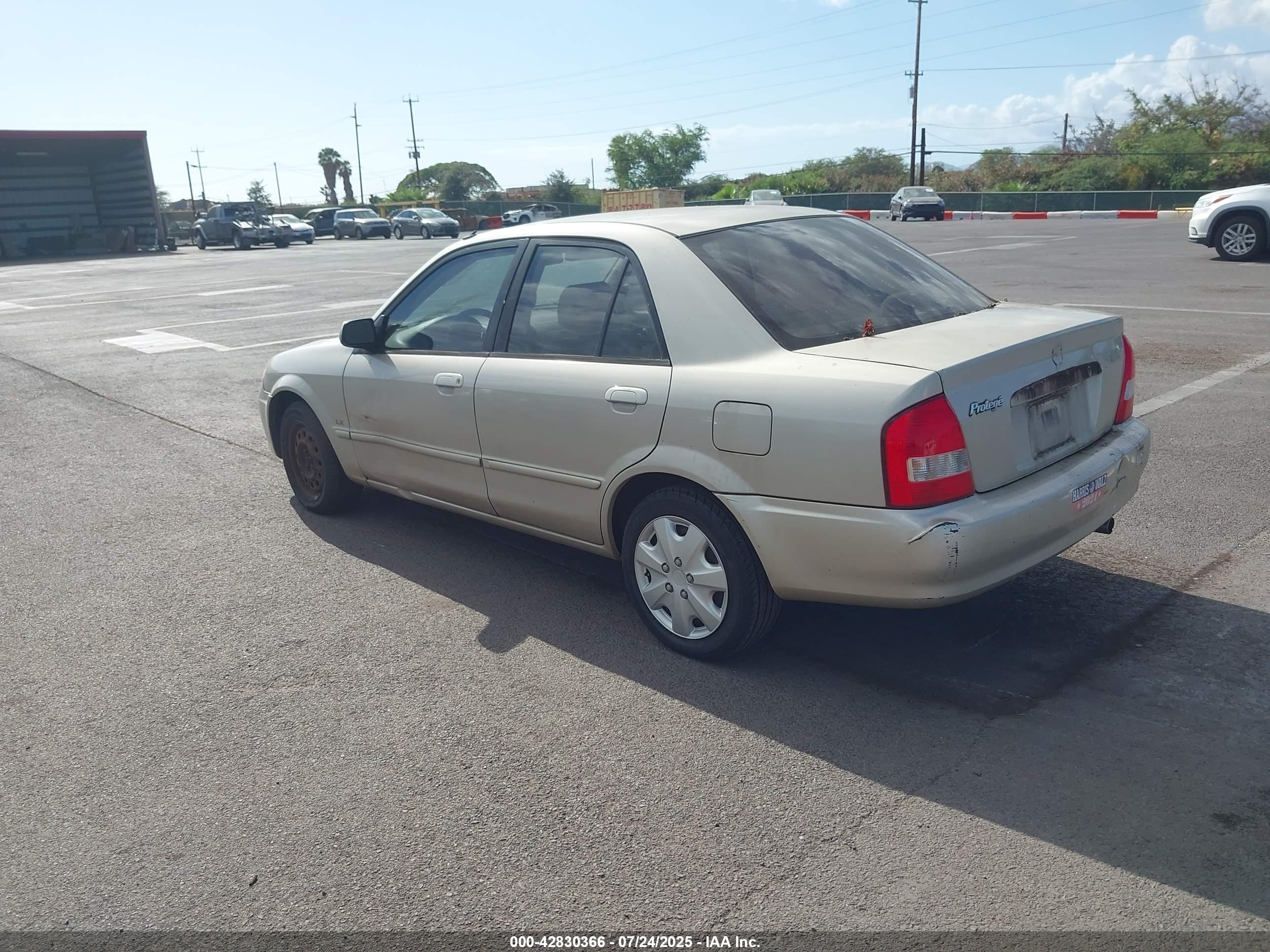 MAZDA PROTEGE image 3