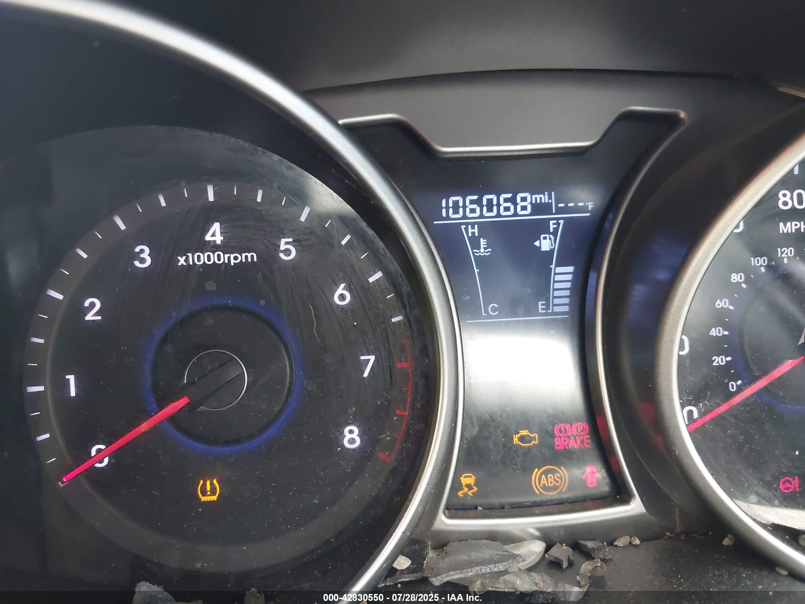 HYUNDAI VELOSTER image 7