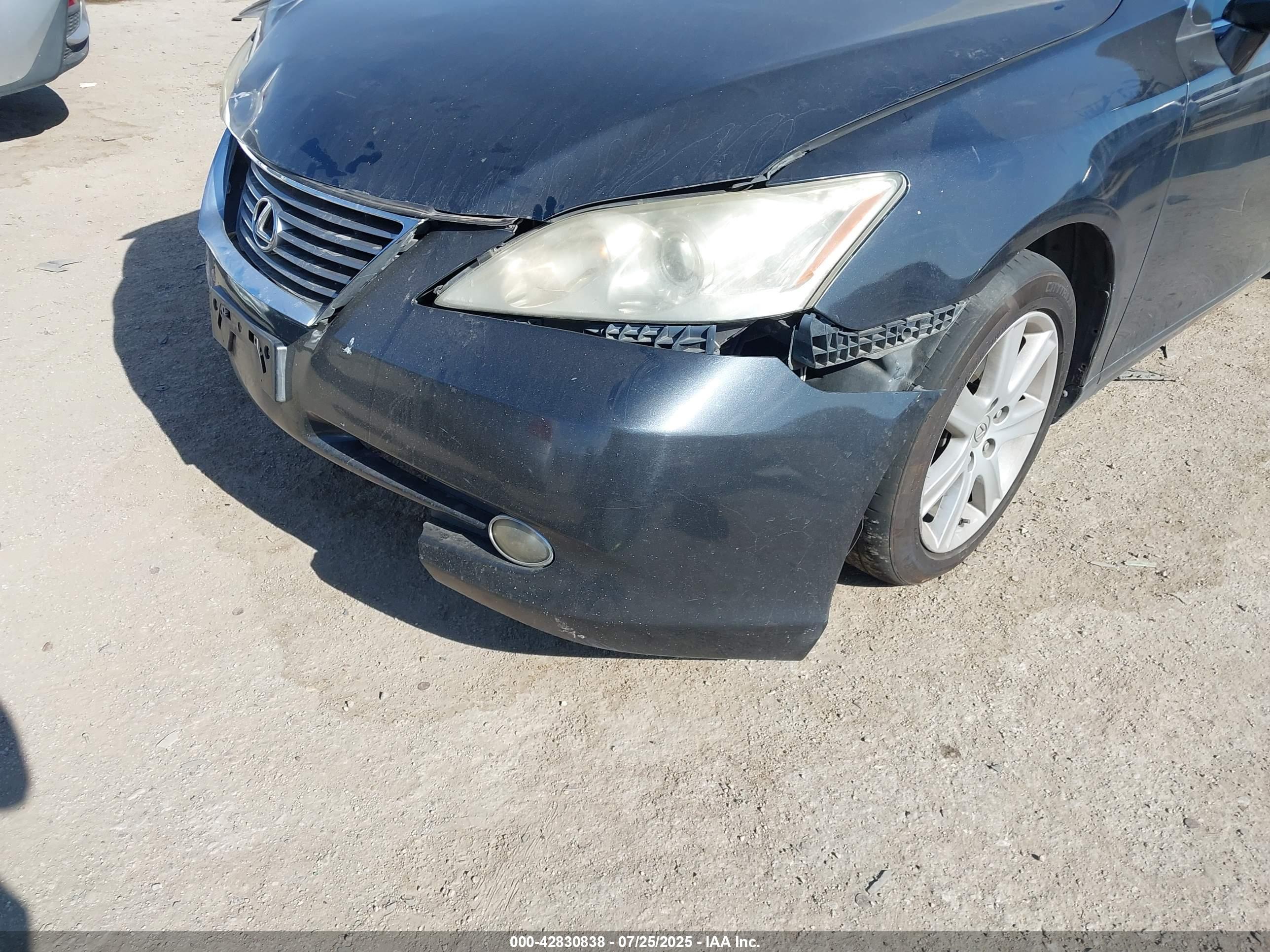 LEXUS ES image 6