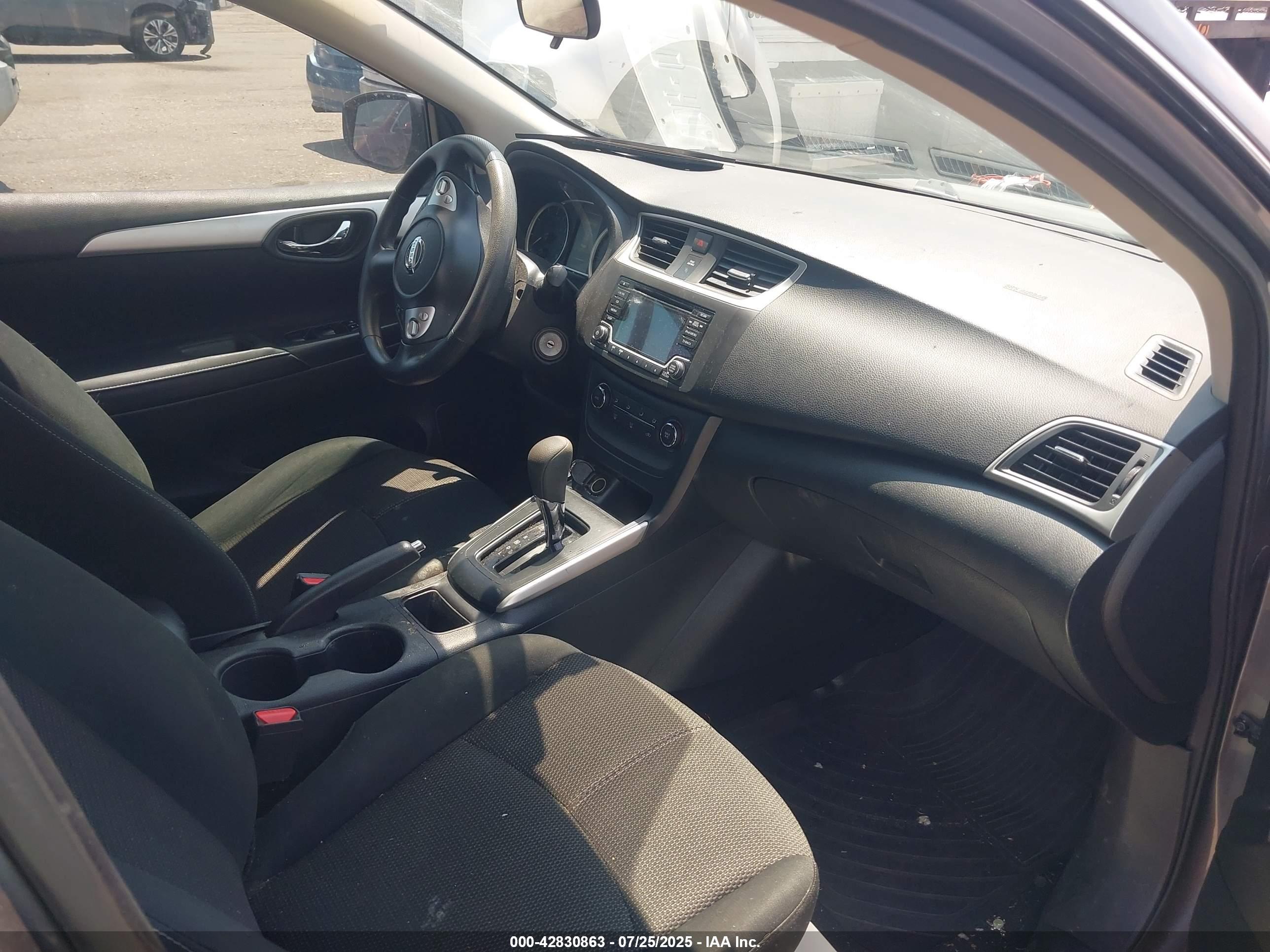 NISSAN SENTRA image 5