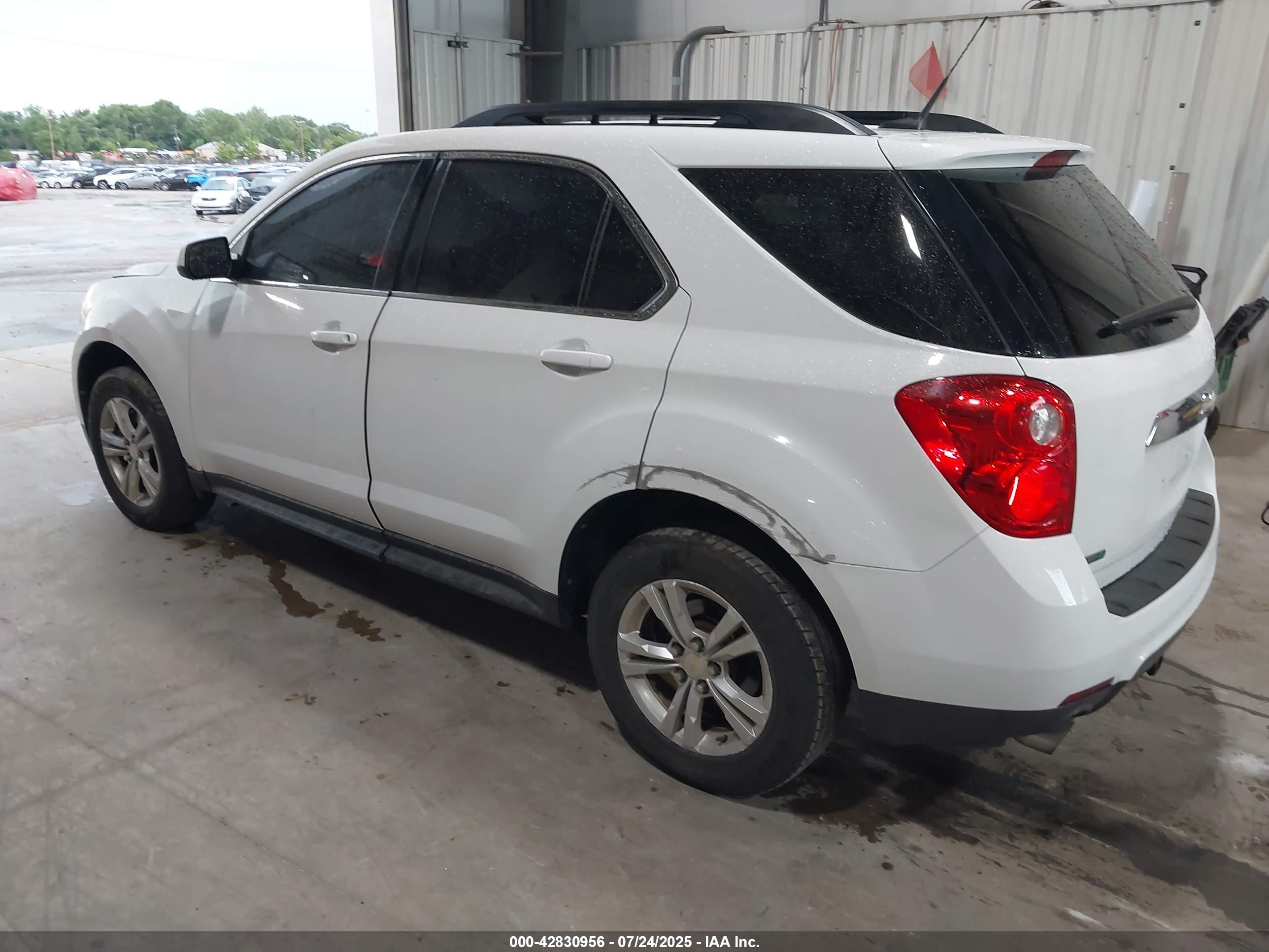 CHEVROLET EQUINOX image 3