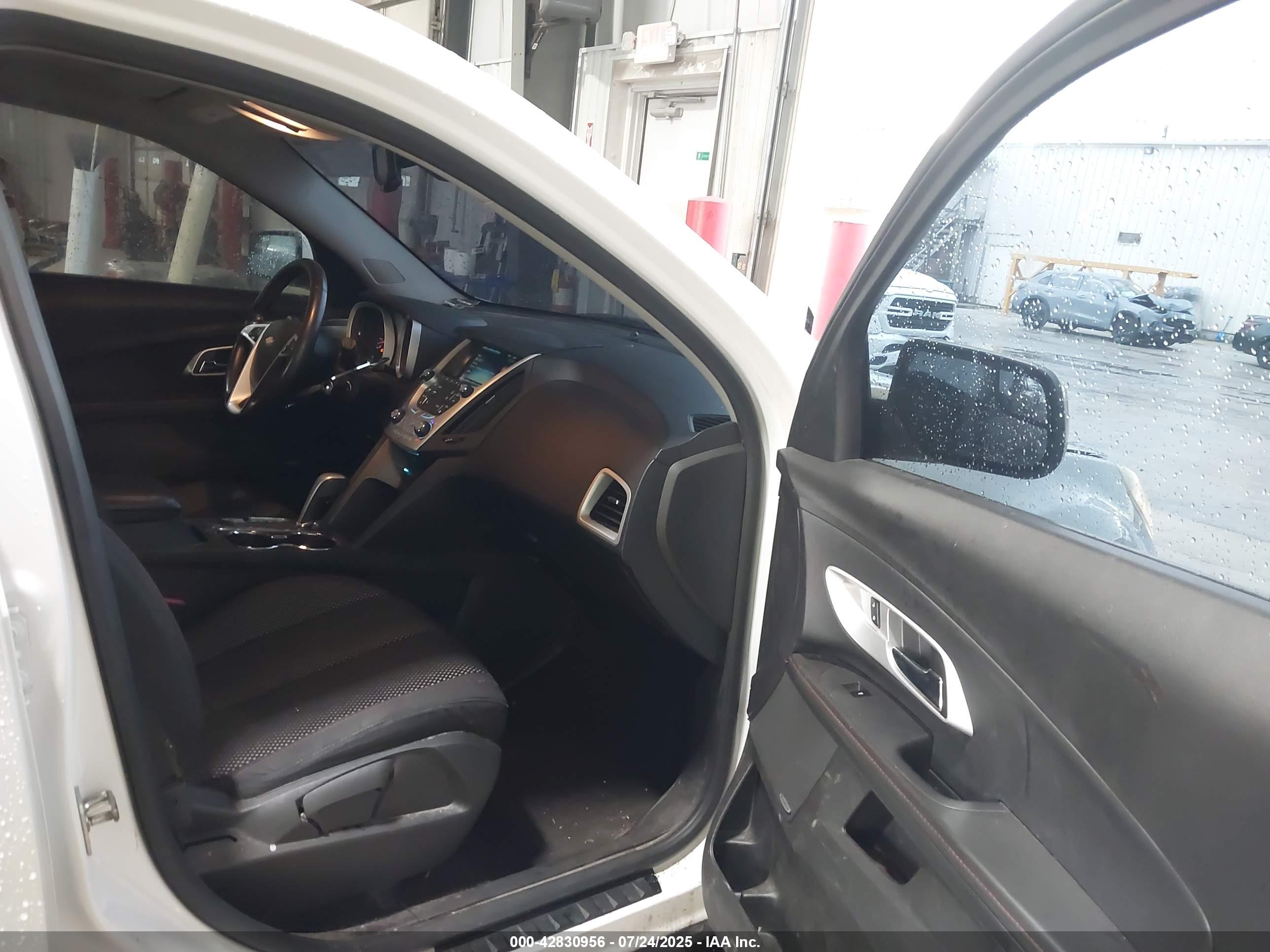 CHEVROLET EQUINOX image 5