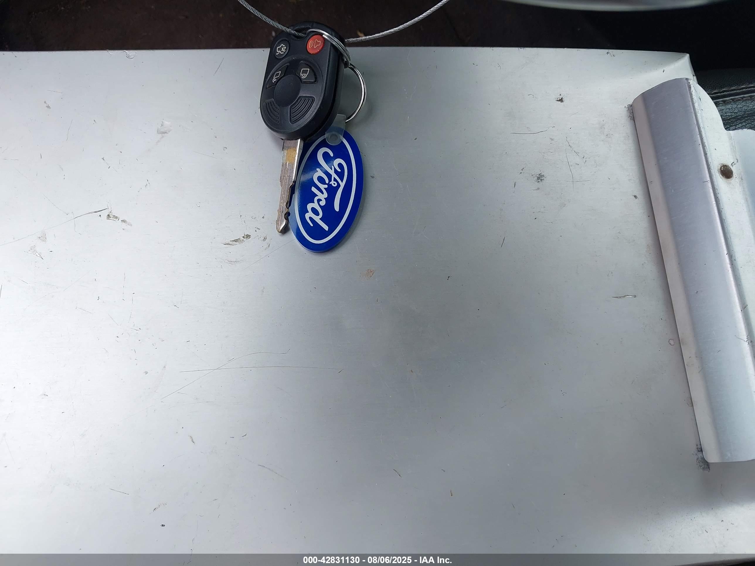 FORD FUSION image 11