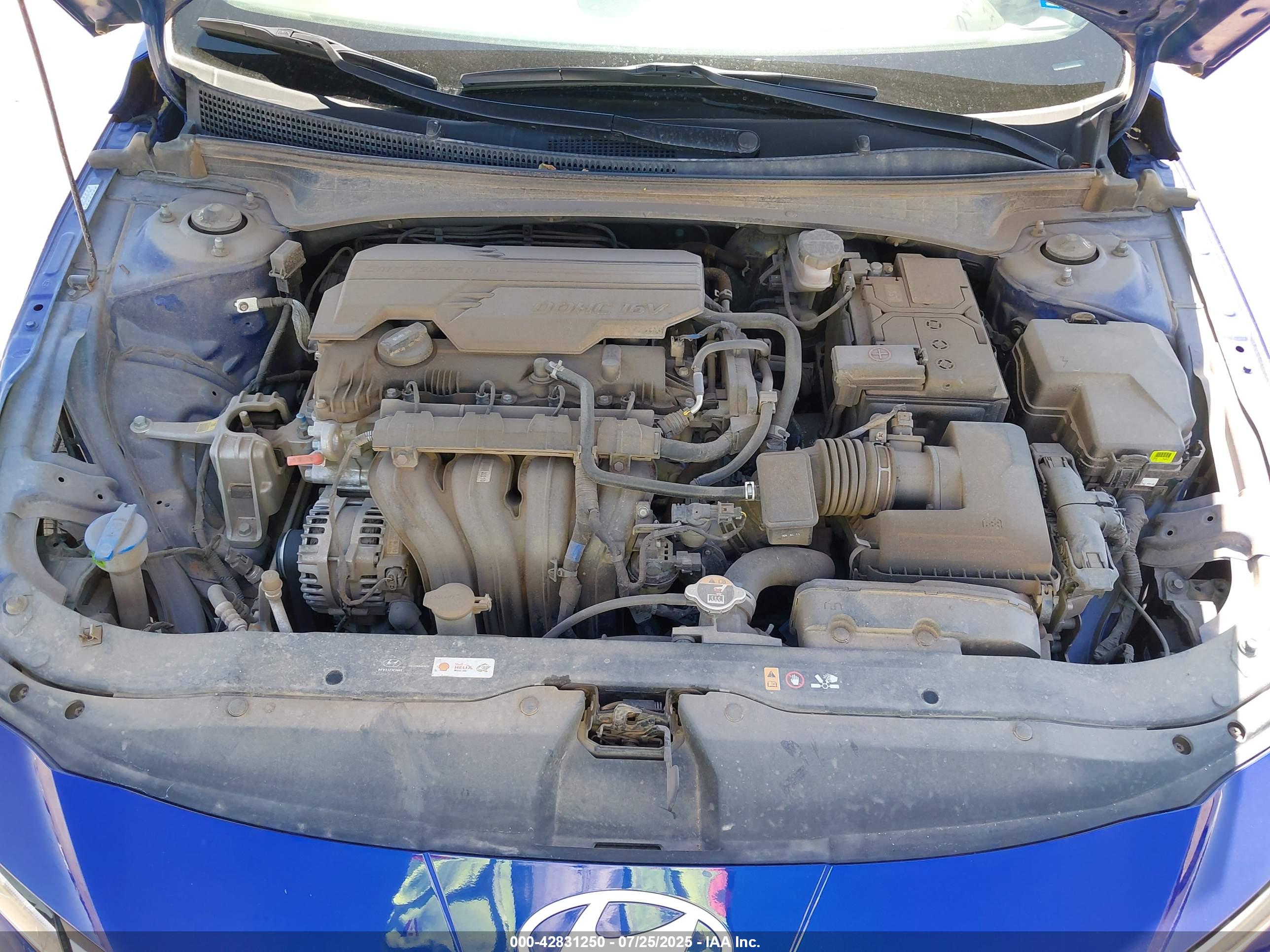 HYUNDAI ELANTRA image 10