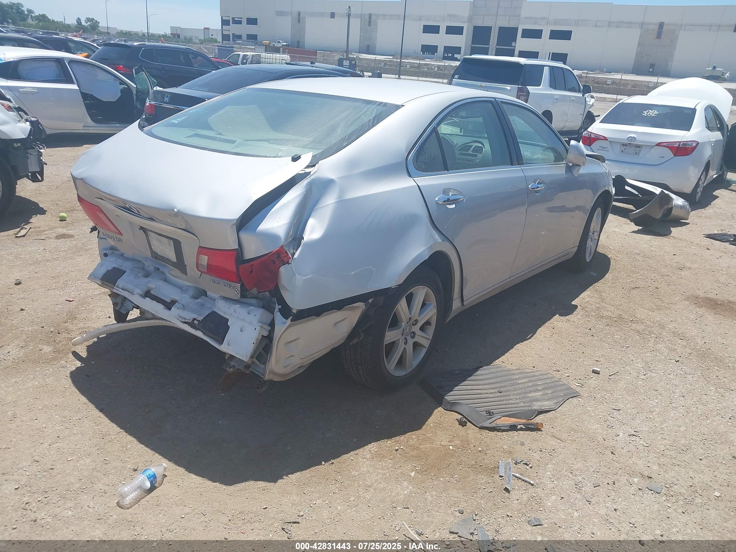 LEXUS ES image 4