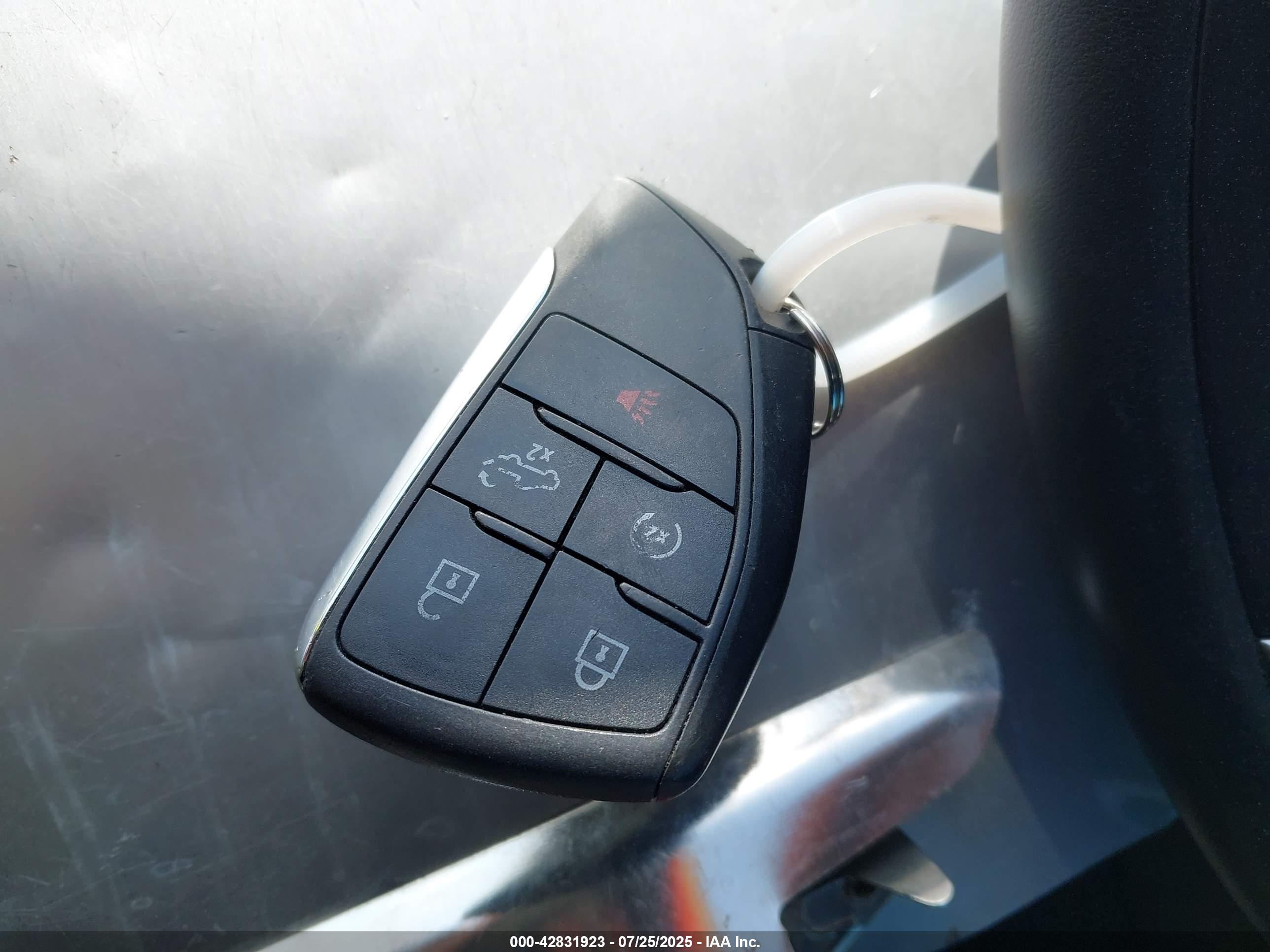CHEVROLET SILVERADO image 11