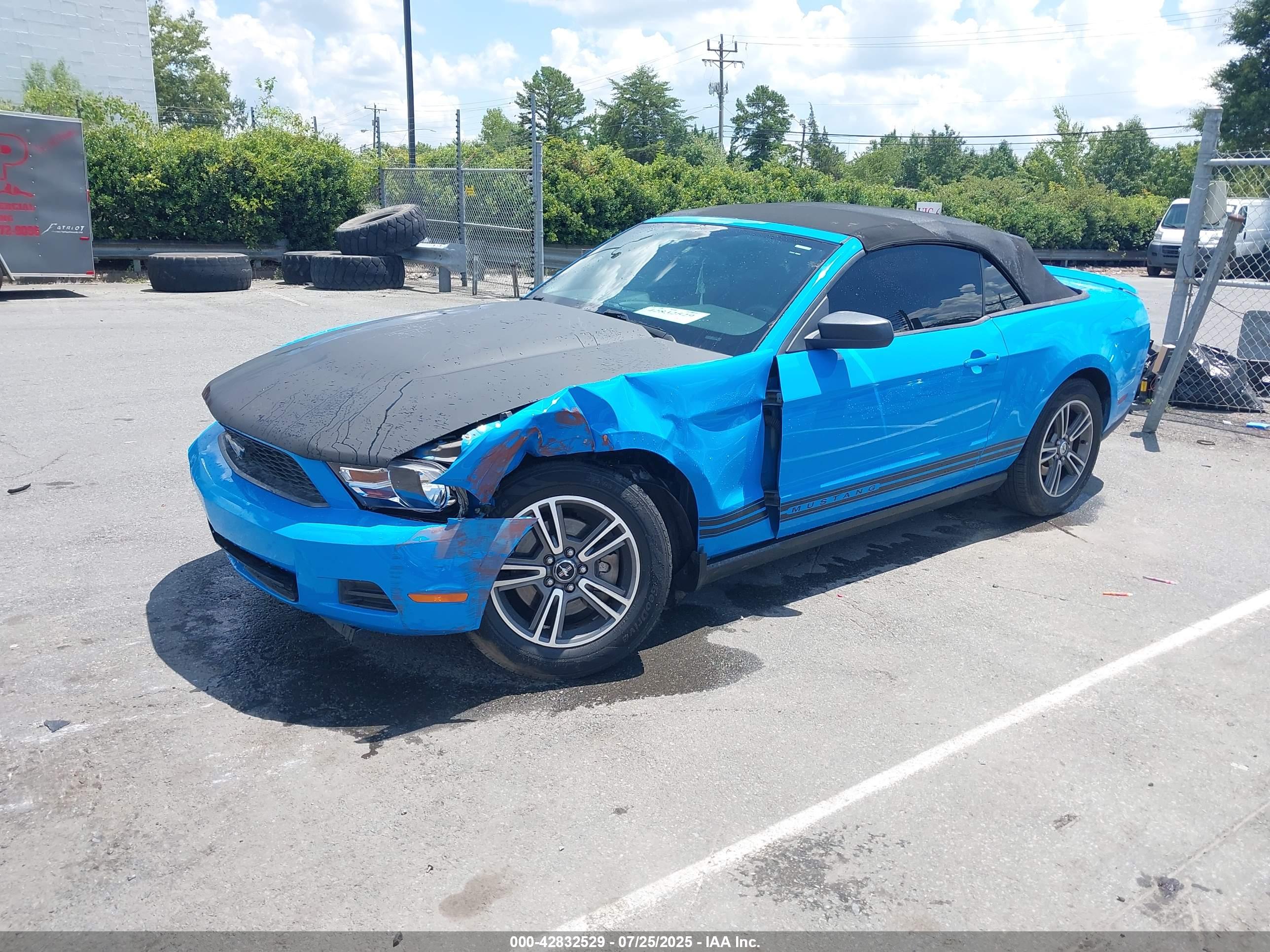 FORD MUSTANG image 2