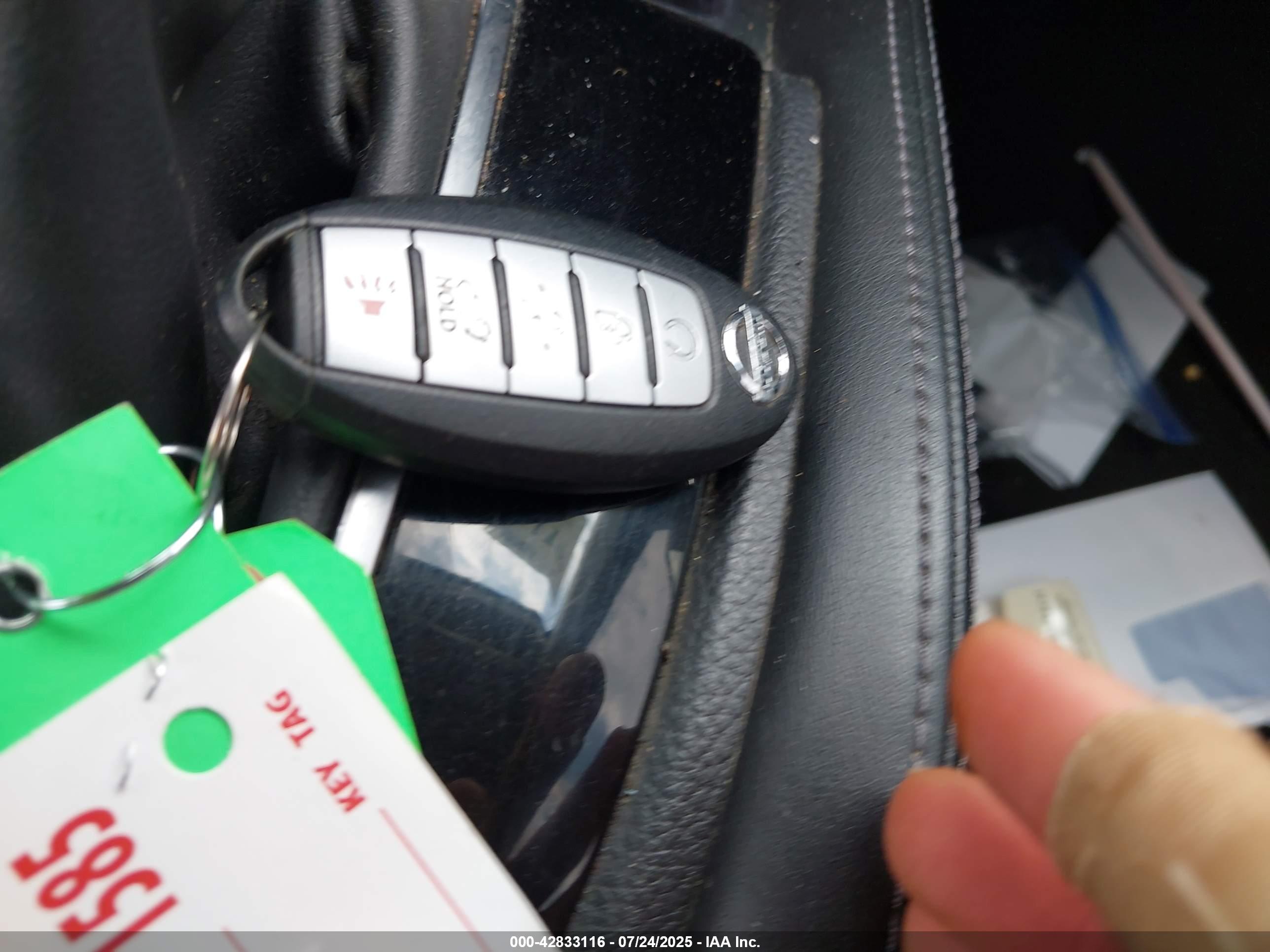NISSAN ROGUE image 11