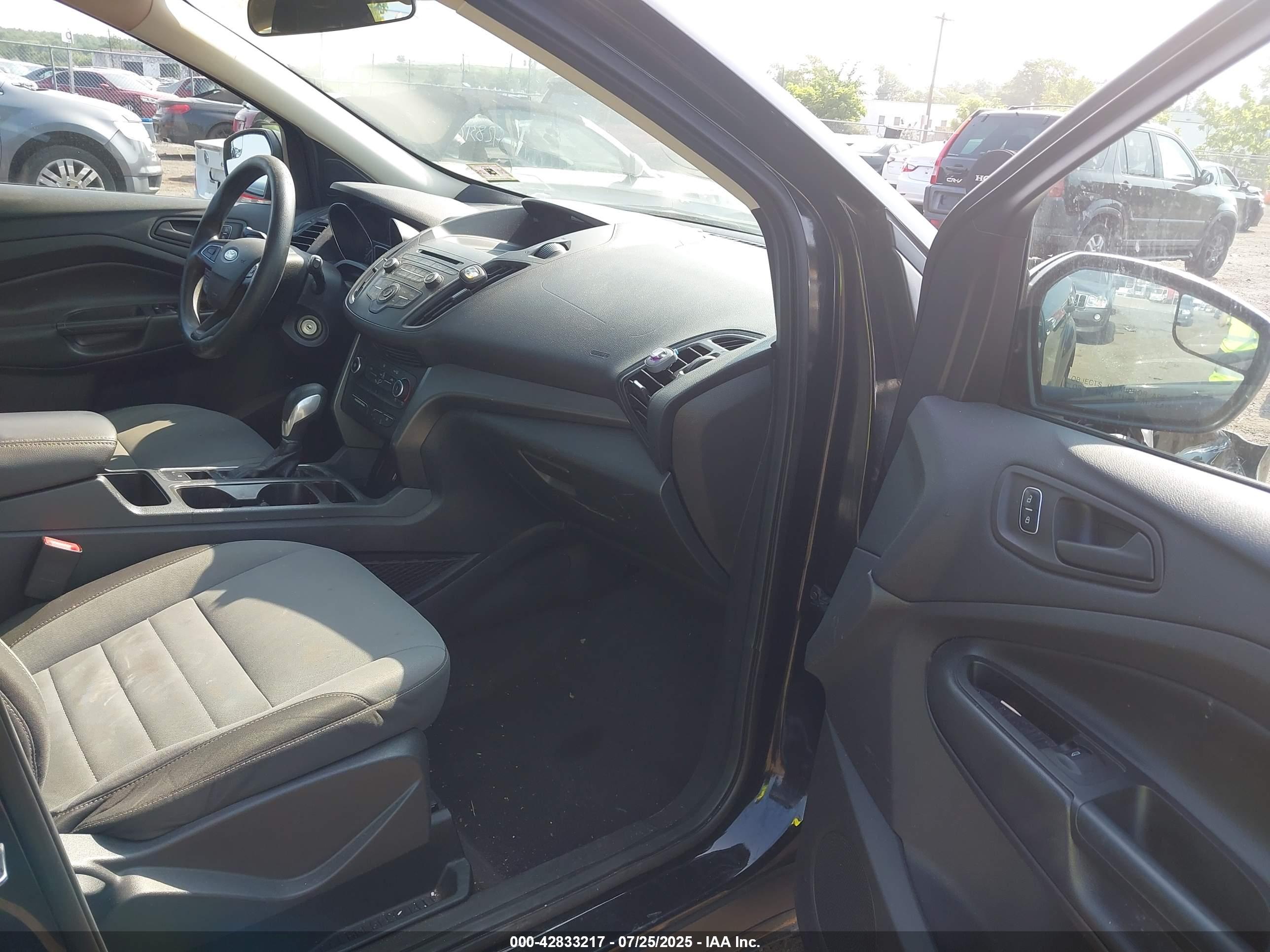 FORD ESCAPE image 5
