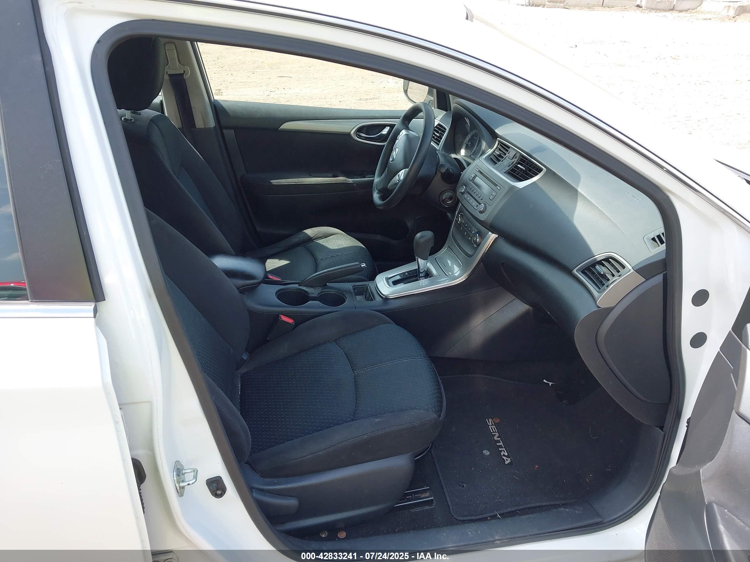 NISSAN SENTRA image 5