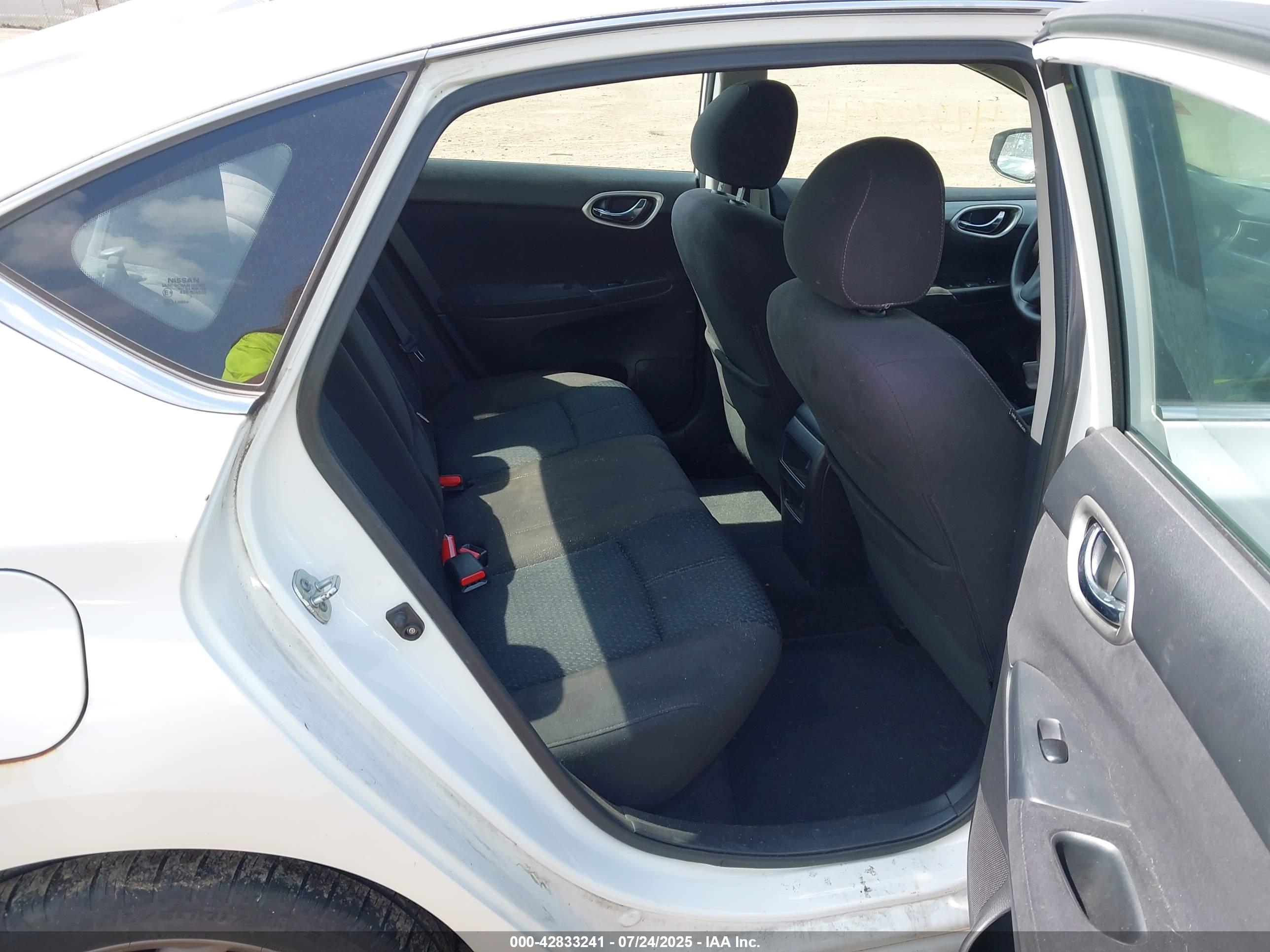 NISSAN SENTRA image 8