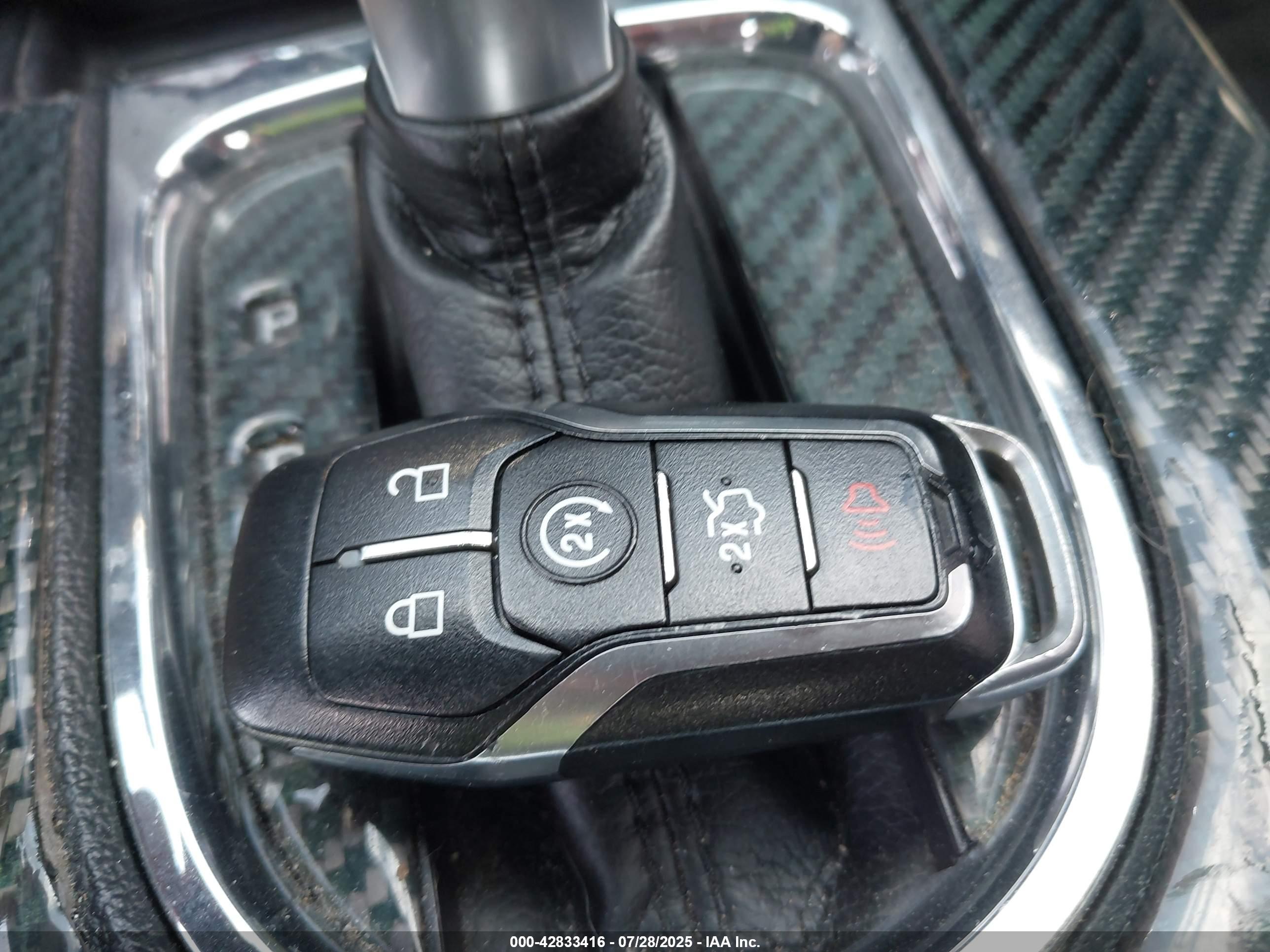 FORD MUSTANG image 11