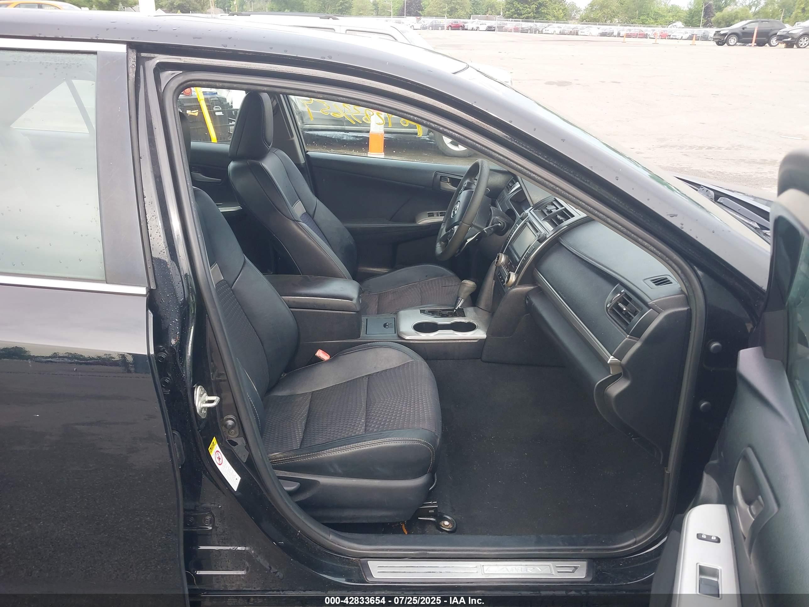 TOYOTA CAMRY image 5