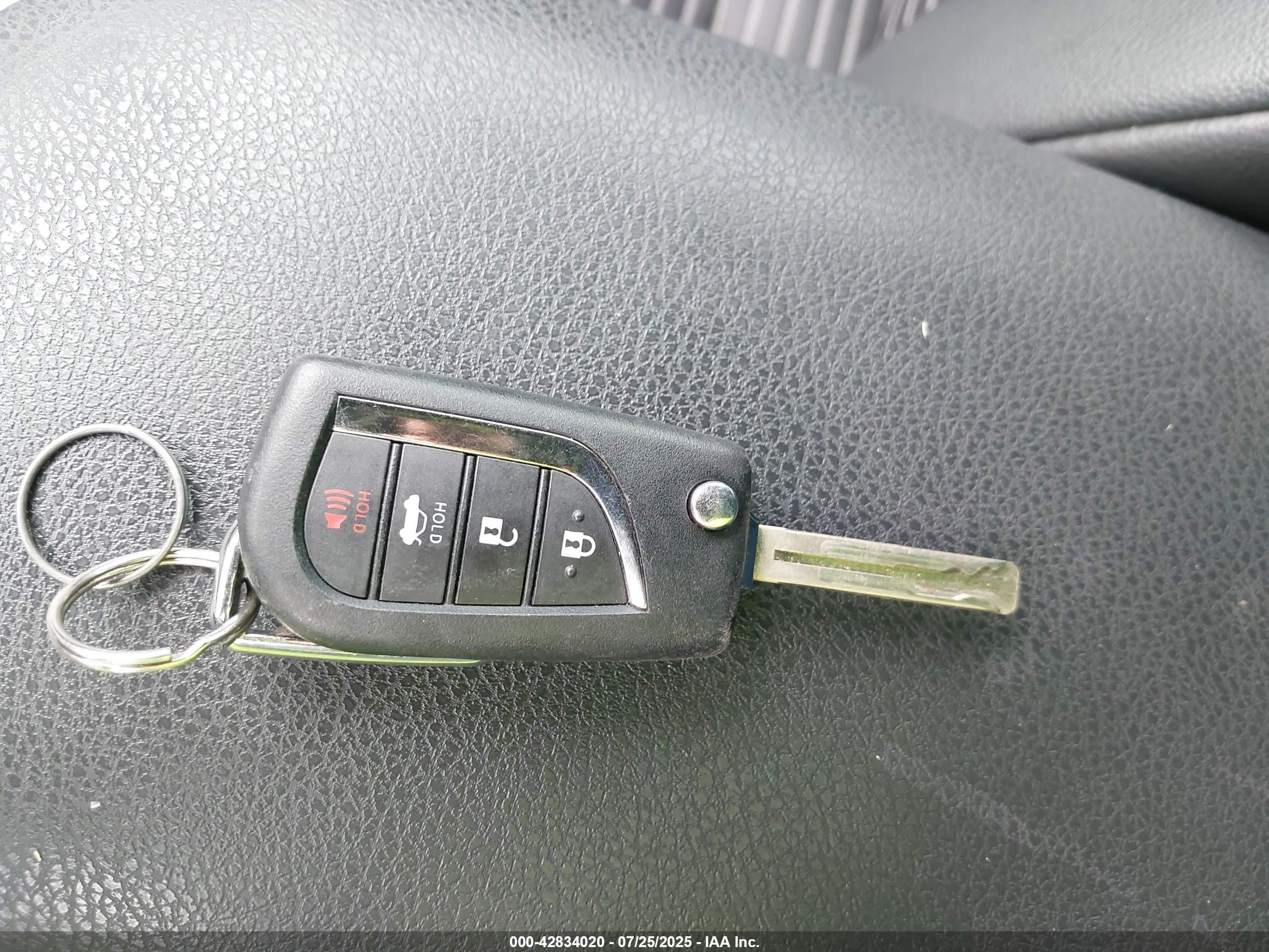 TOYOTA CAMRY image 11