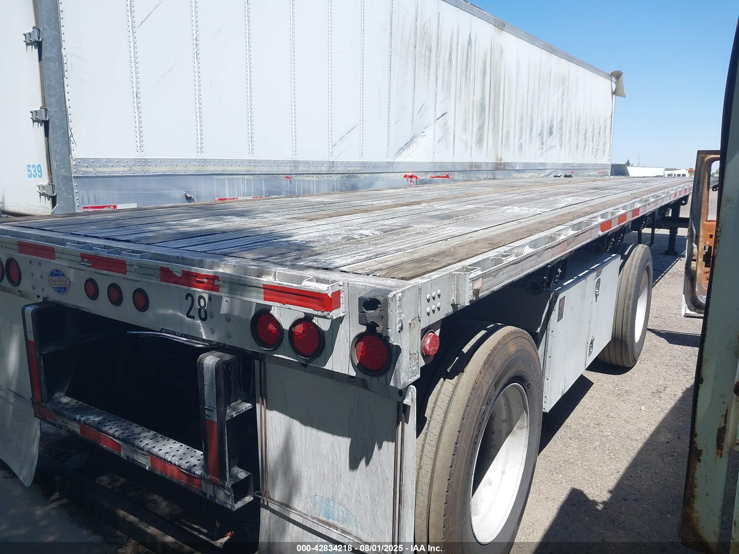 UTILITY TRAILER image 4