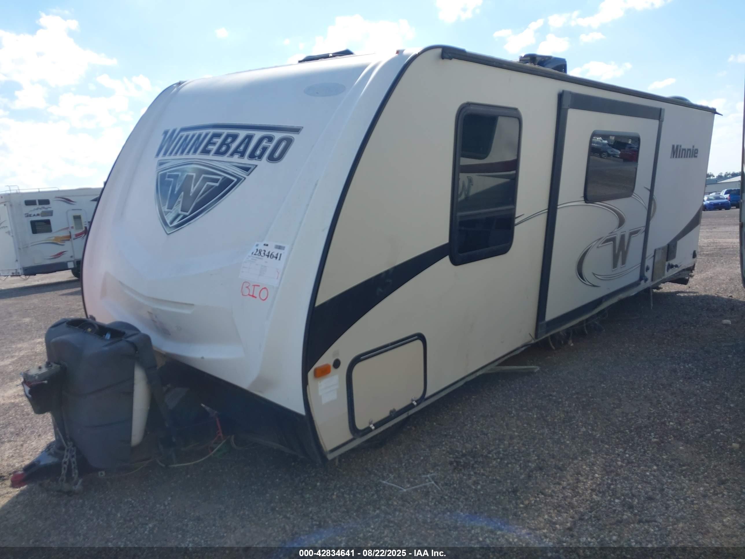 WINNEBAGO MINI image 2