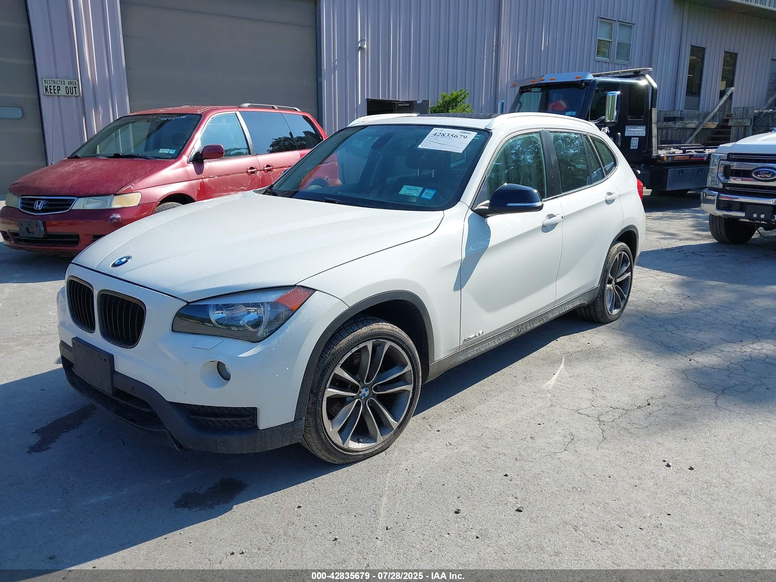 BMW X1 image 2