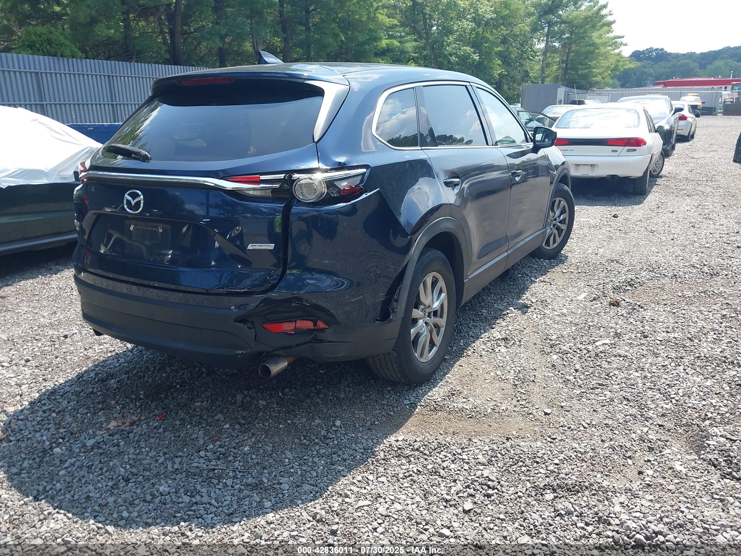 MAZDA CX-9 image 4