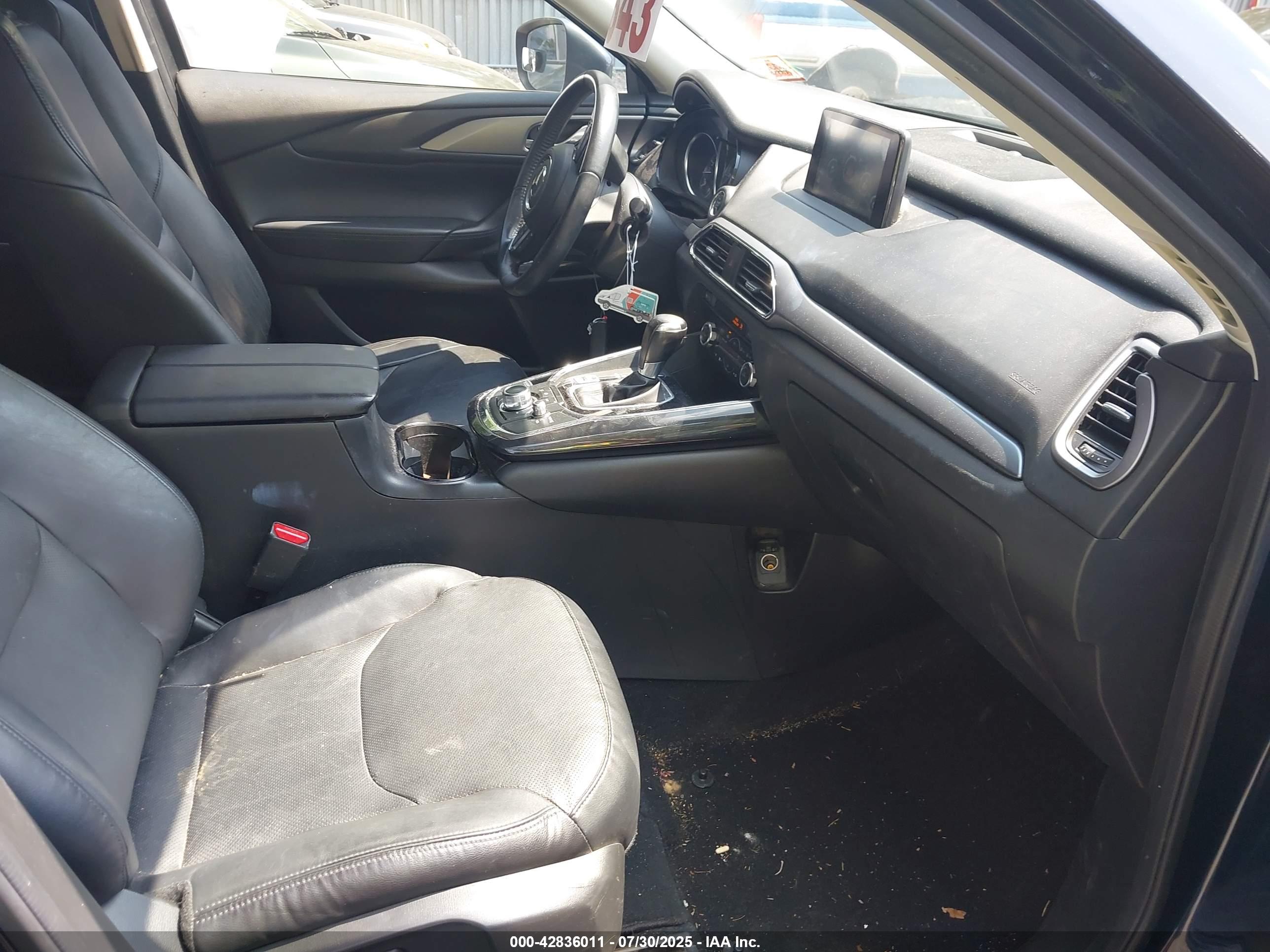 MAZDA CX-9 image 5