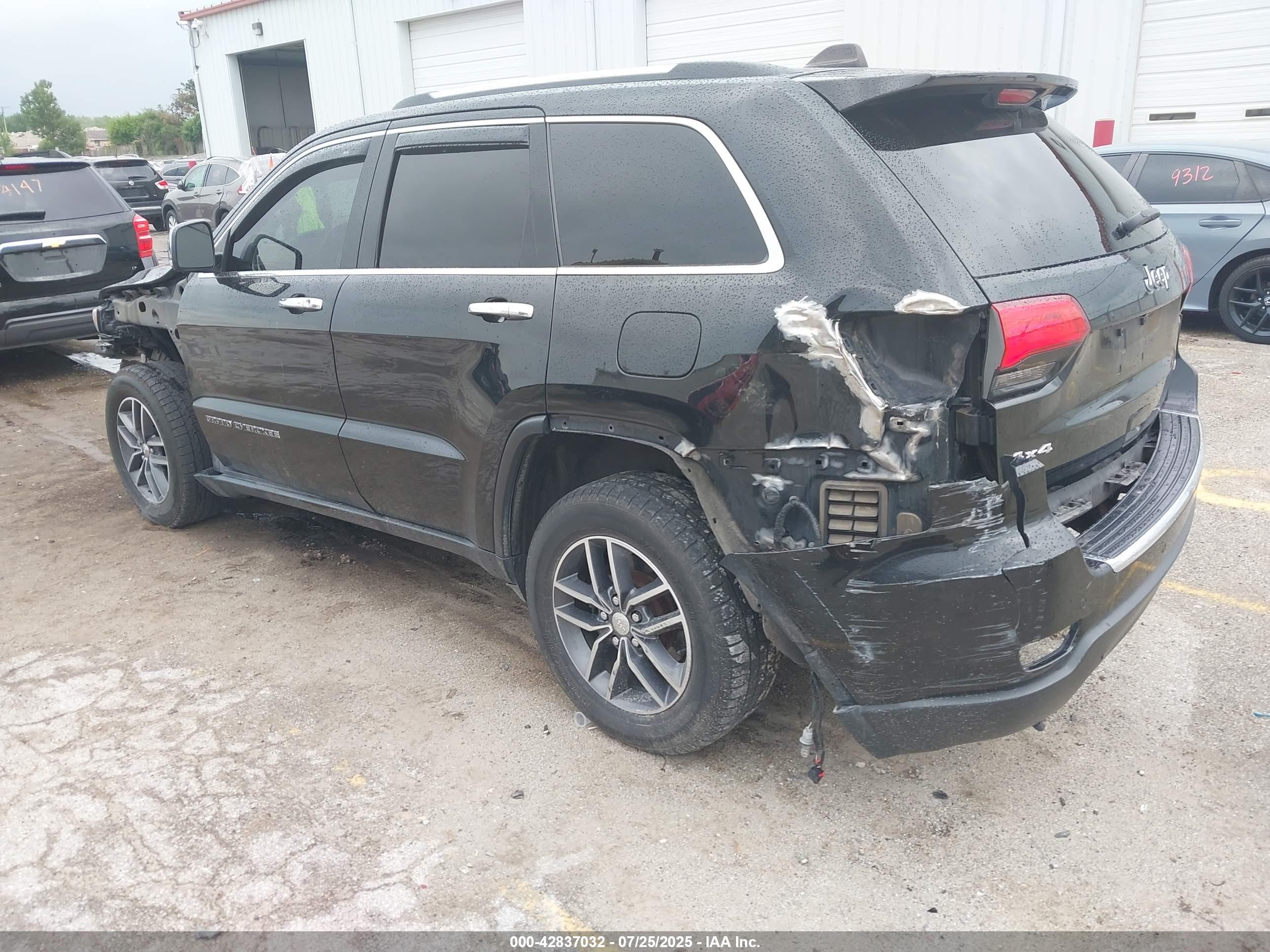 JEEP GRAND image 3
