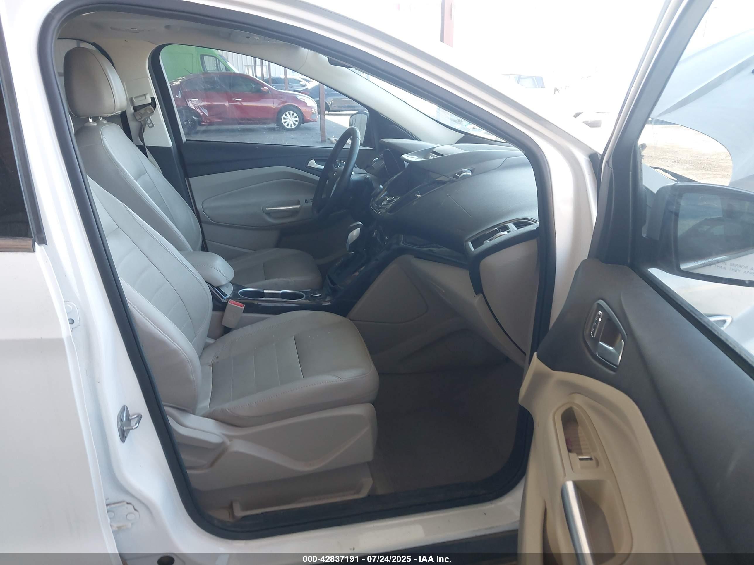 FORD ESCAPE image 5