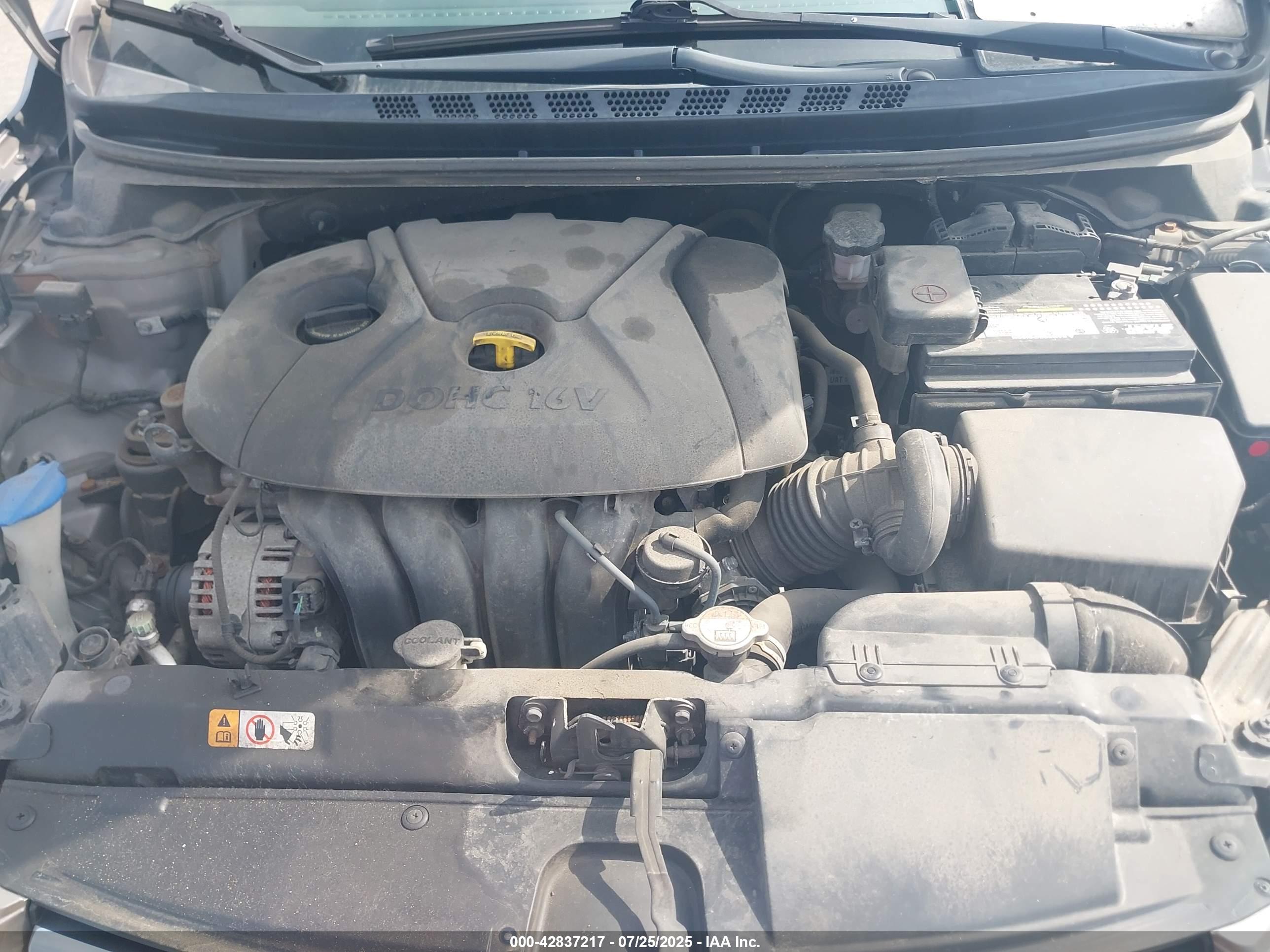 HYUNDAI ELANTRA image 10