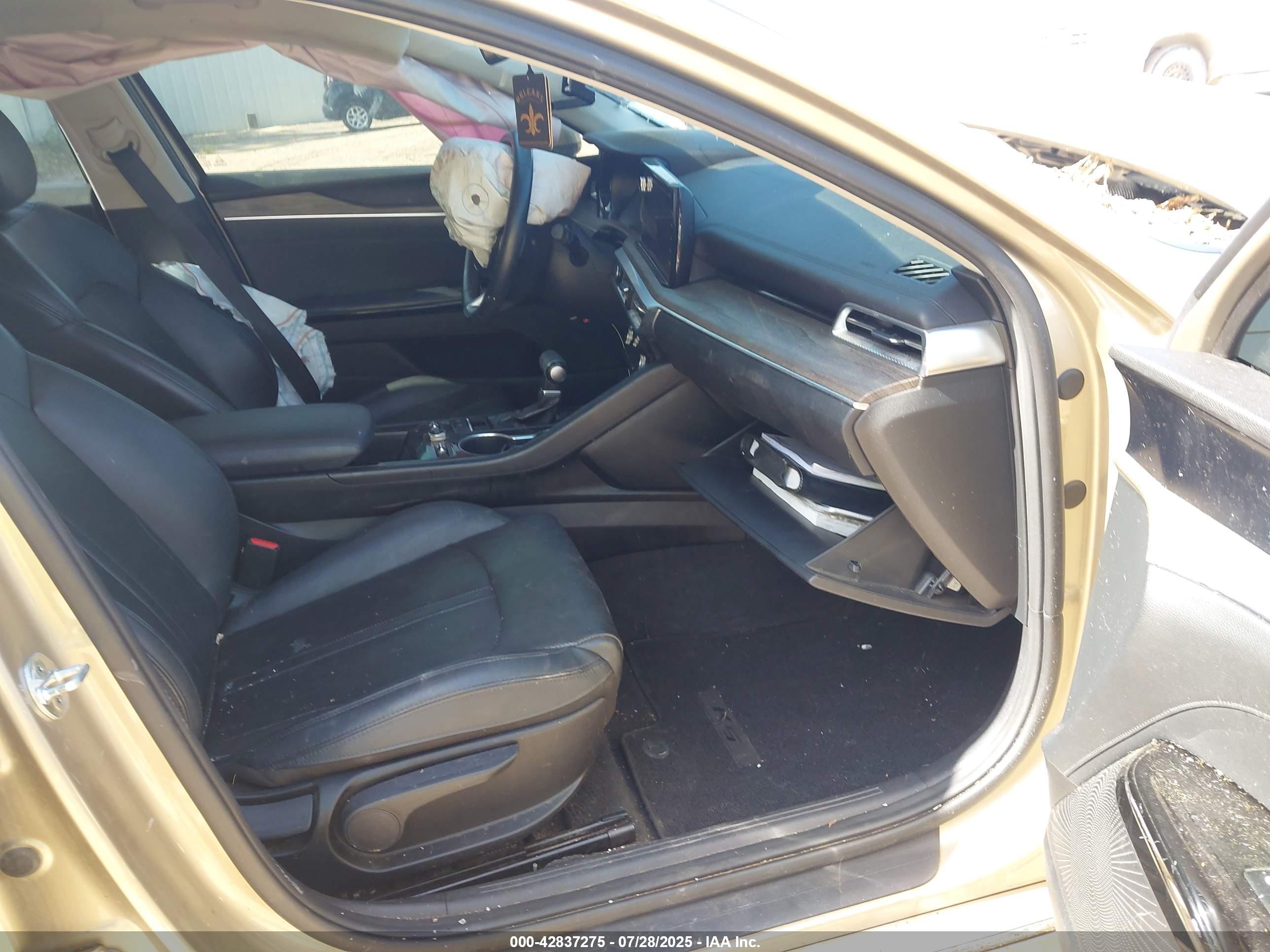 KIA K5 image 5
