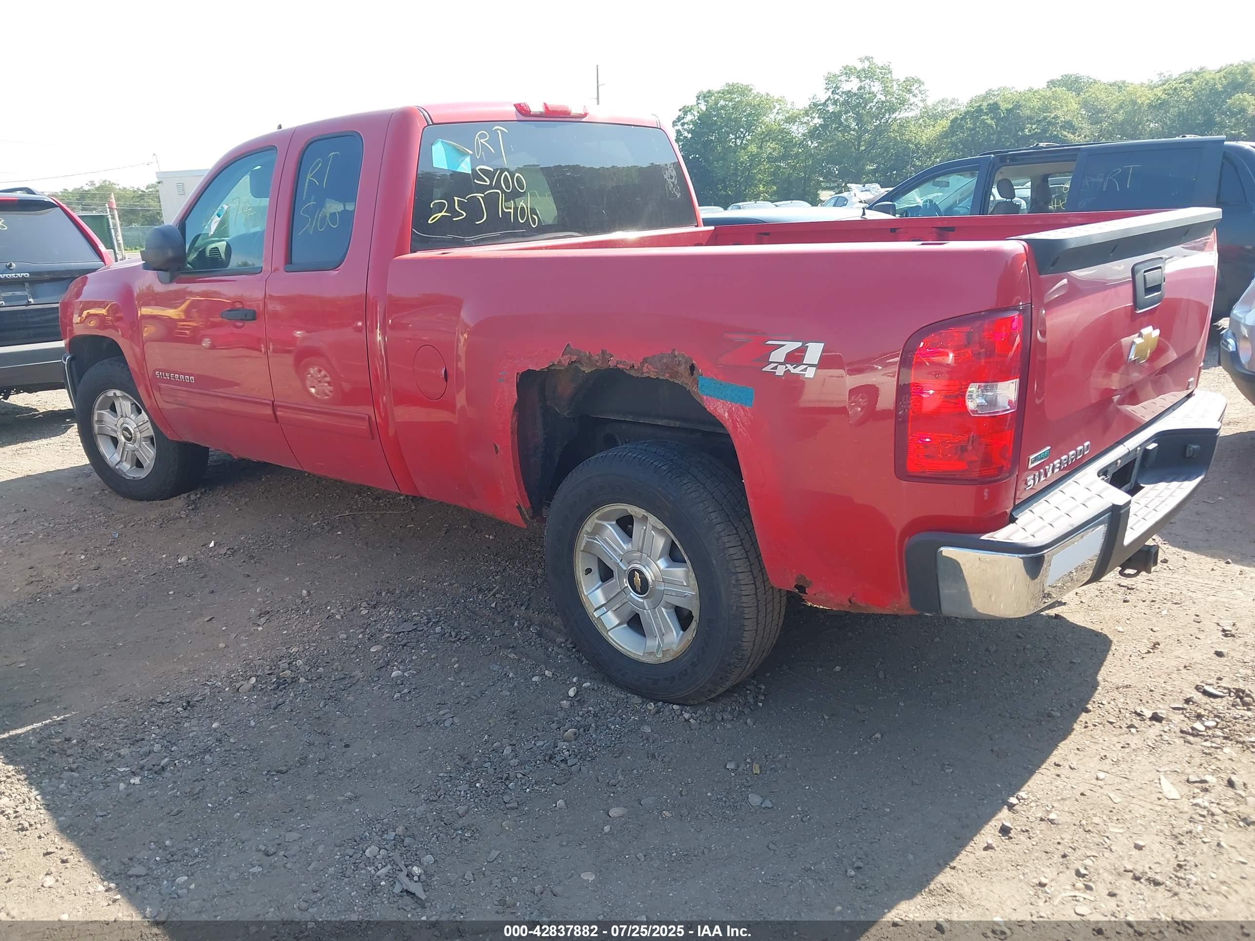 CHEVROLET SILVERADO image 3