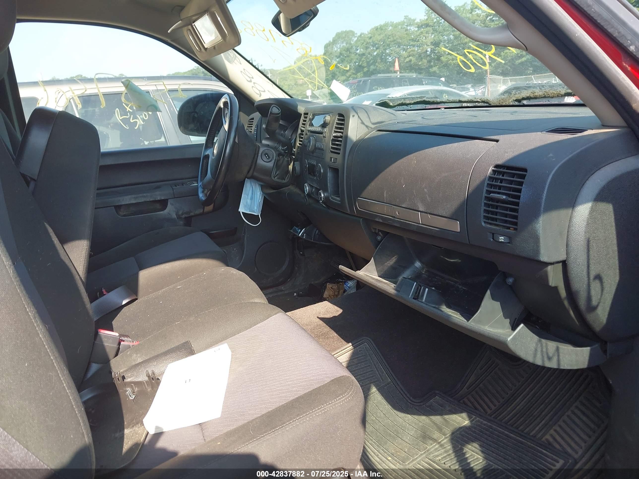 CHEVROLET SILVERADO image 5