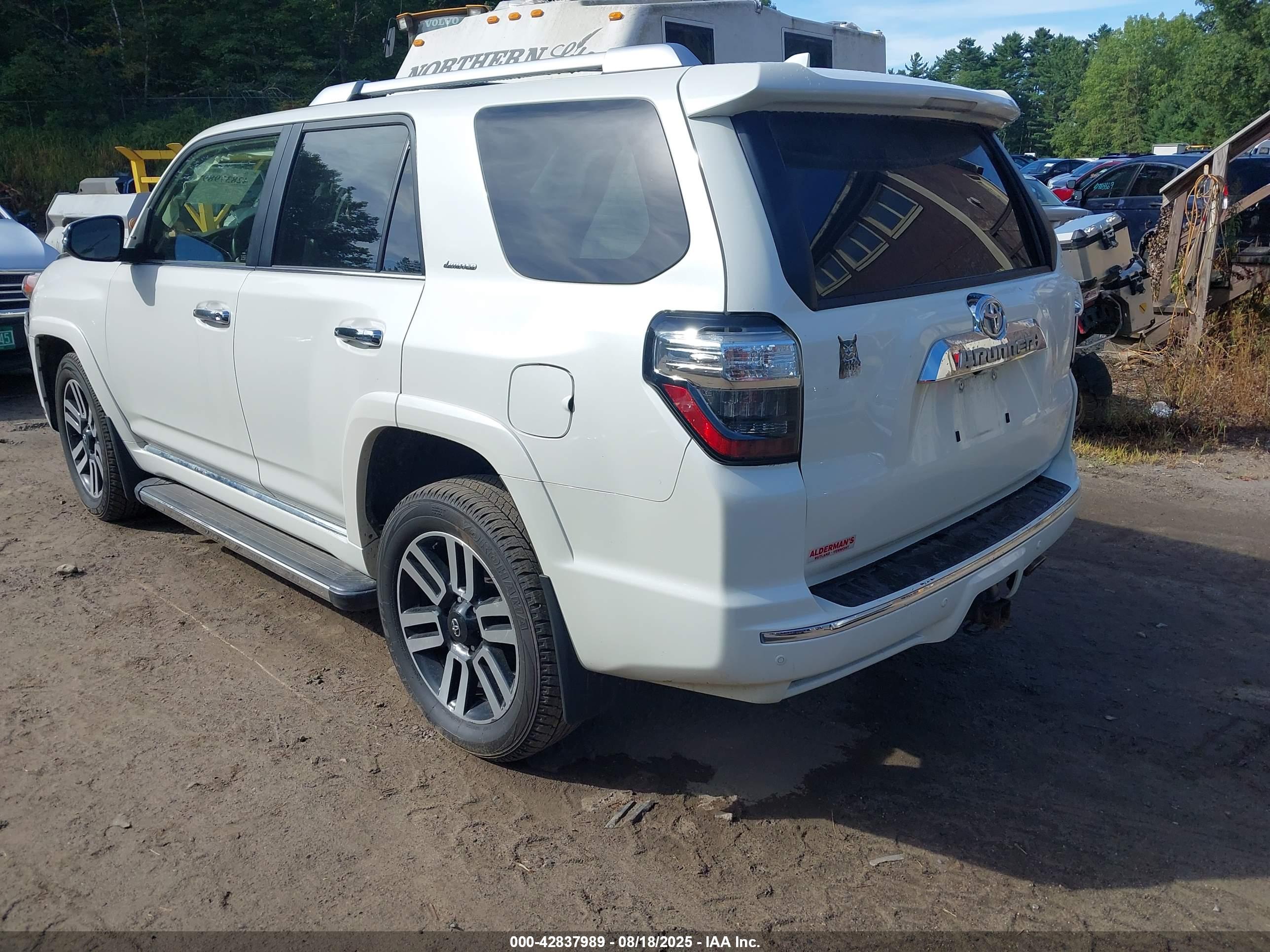 TOYOTA 4RUNNER image 3
