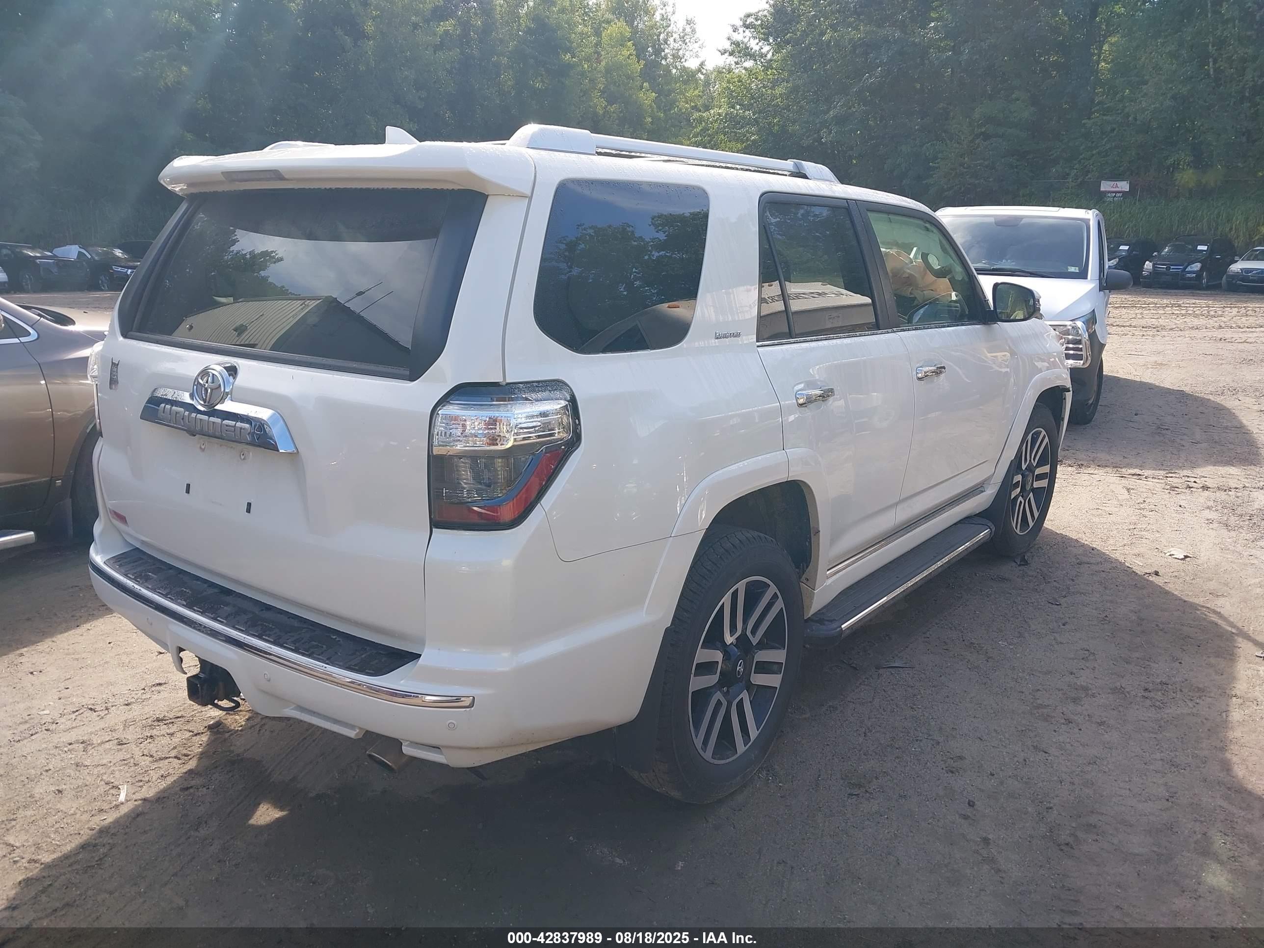 TOYOTA 4RUNNER image 4