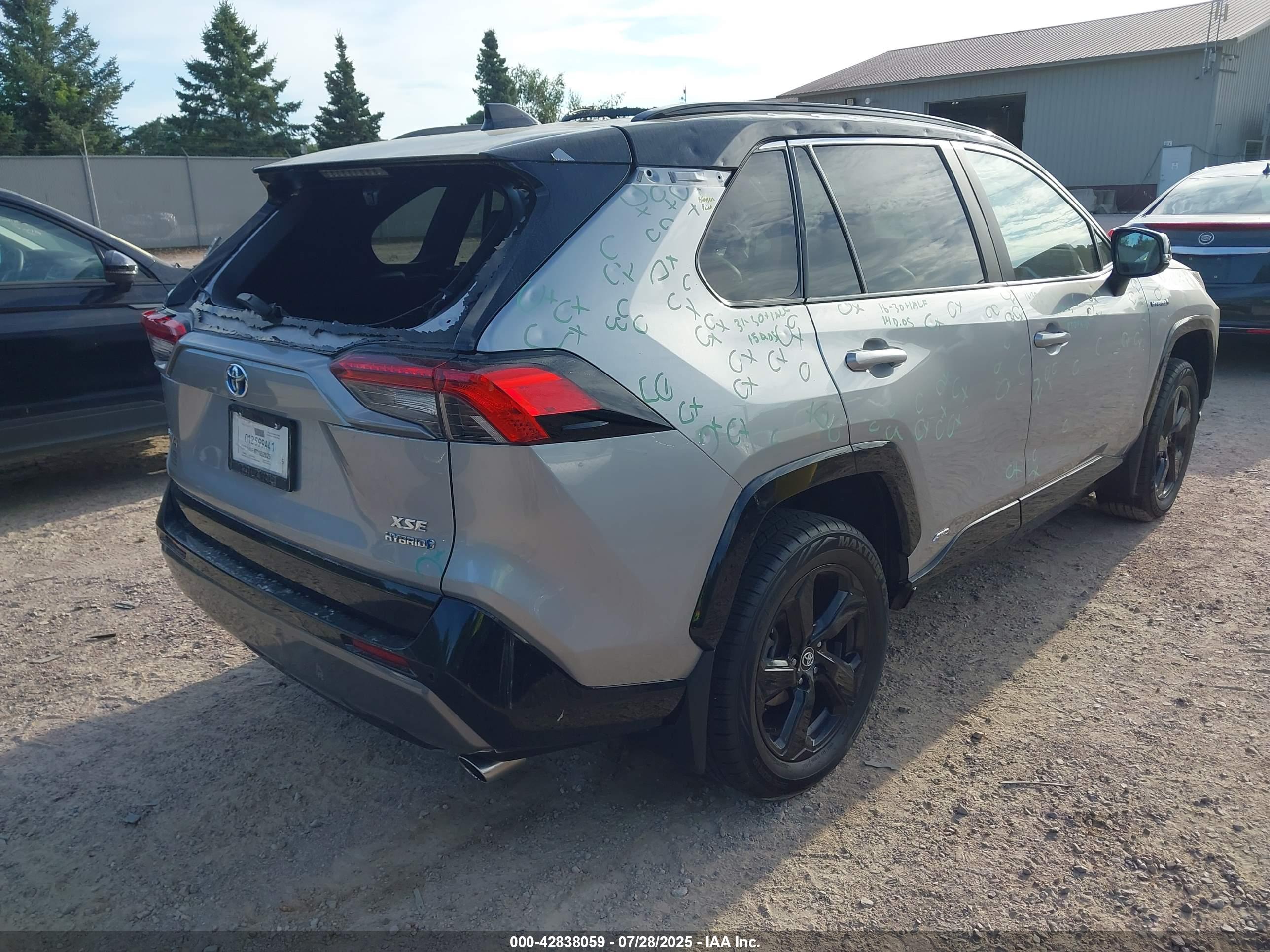 TOYOTA RAV4 image 4