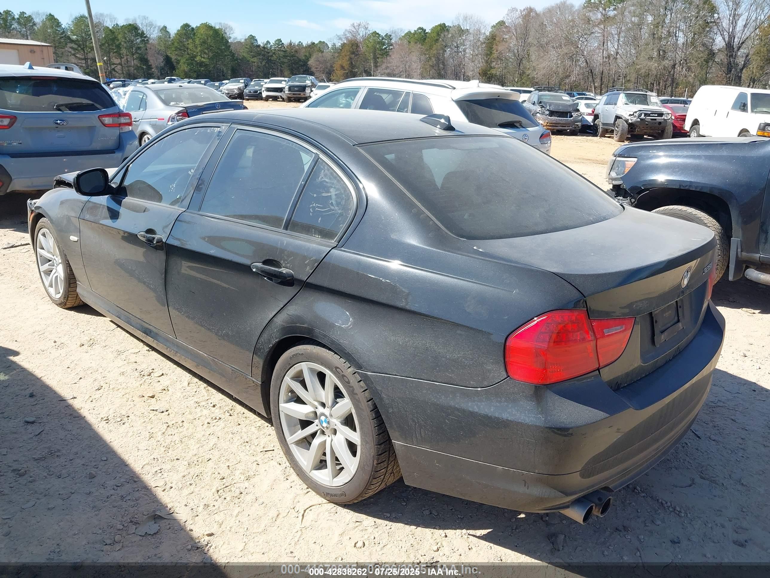 BMW 328I image 3