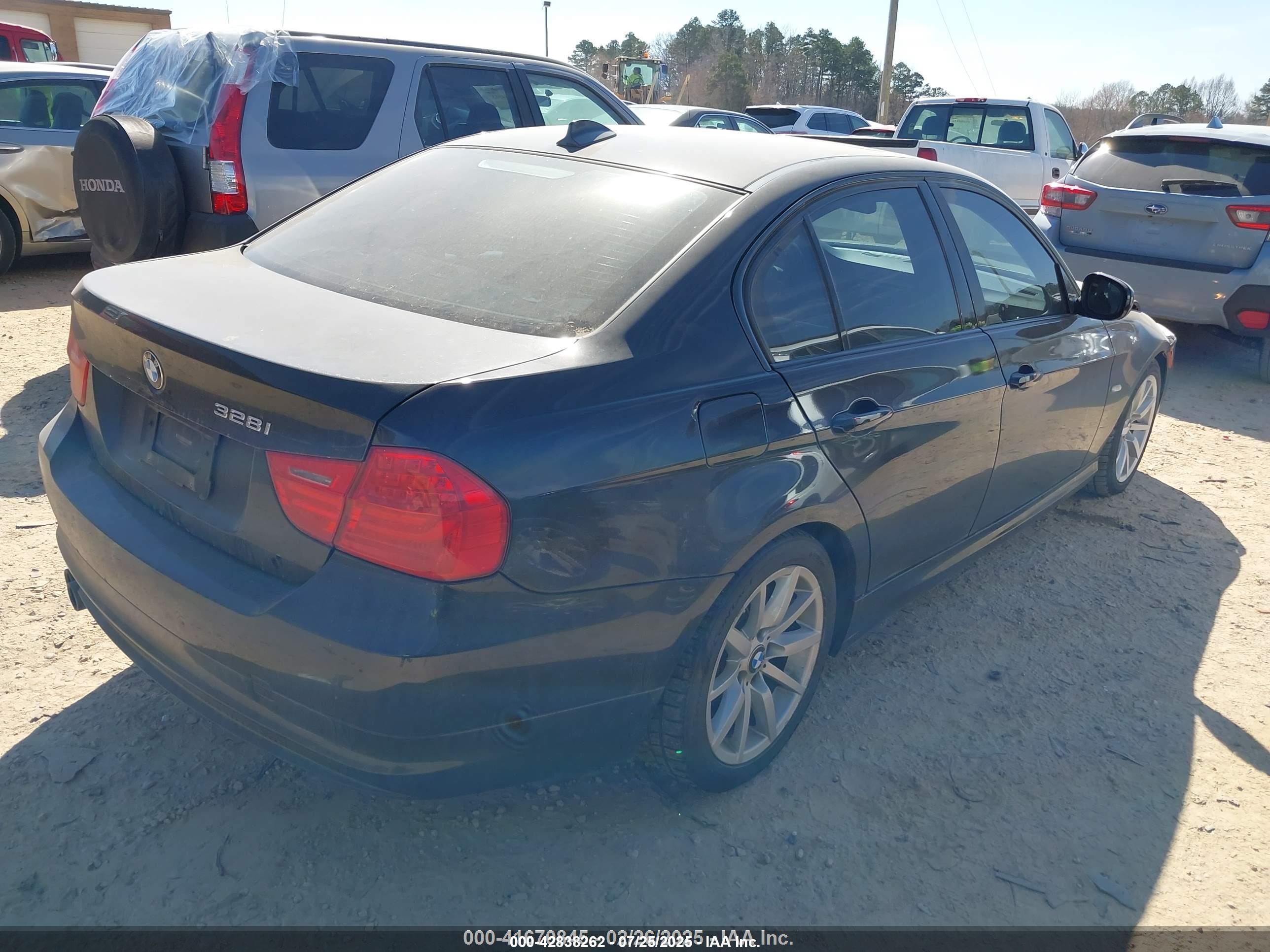 BMW 328I image 4