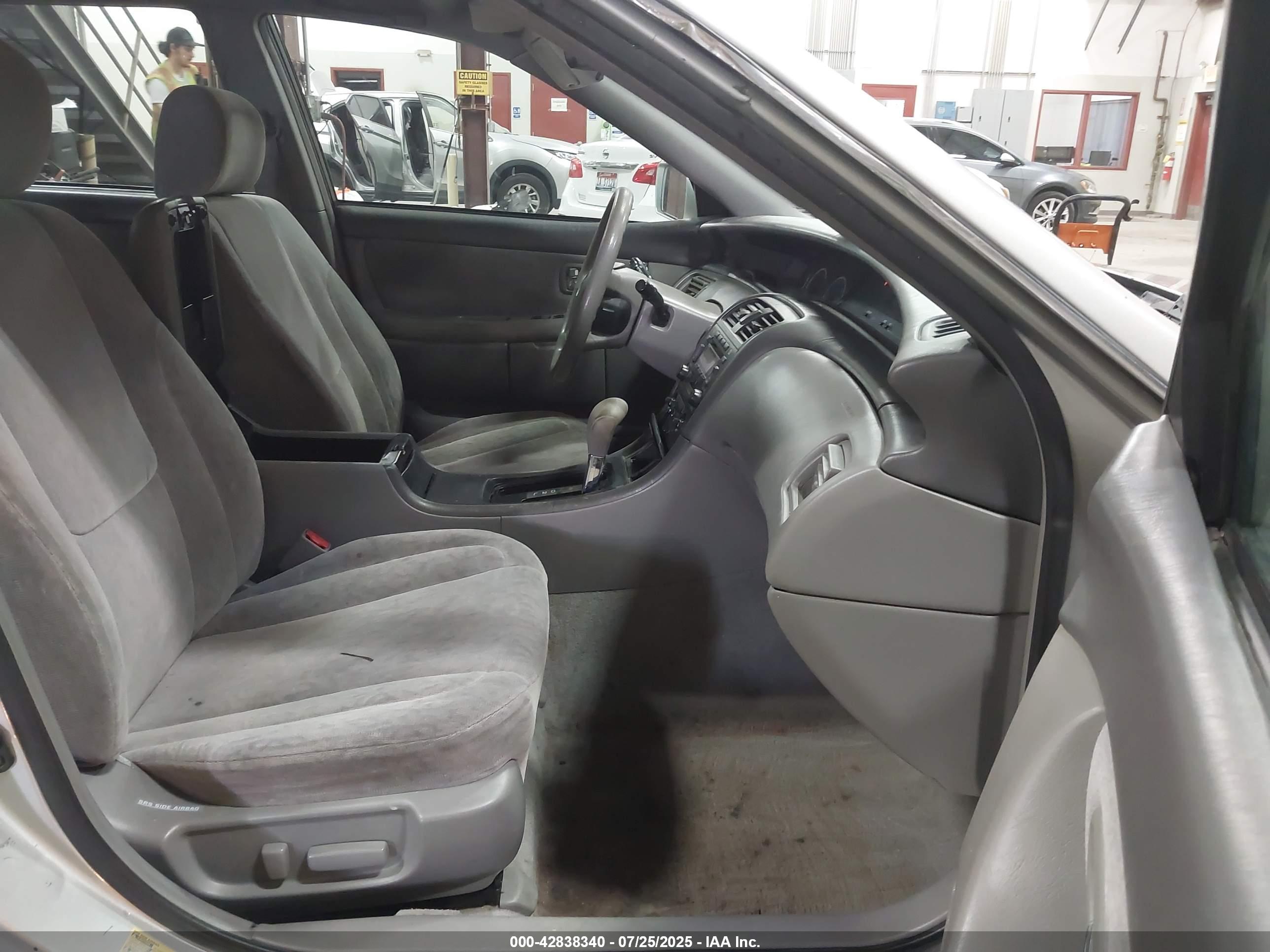 TOYOTA AVALON image 5