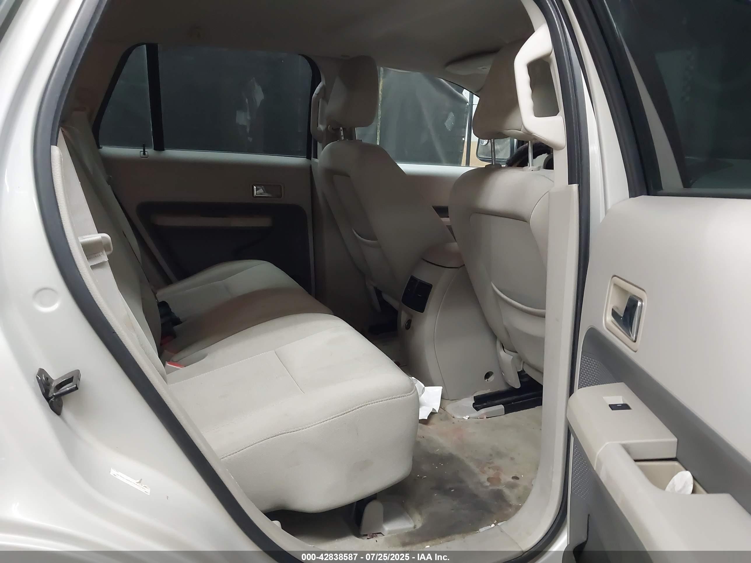 FORD EDGE image 8