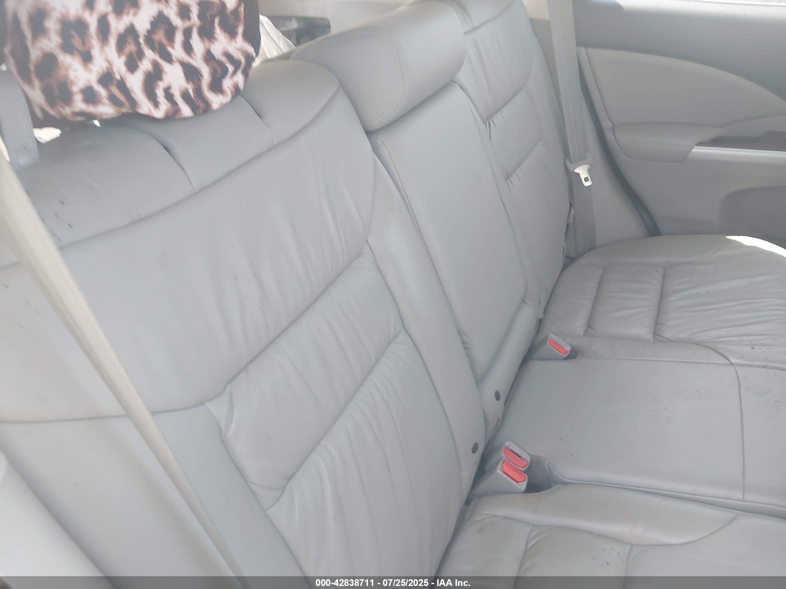 HONDA CR-V image 8