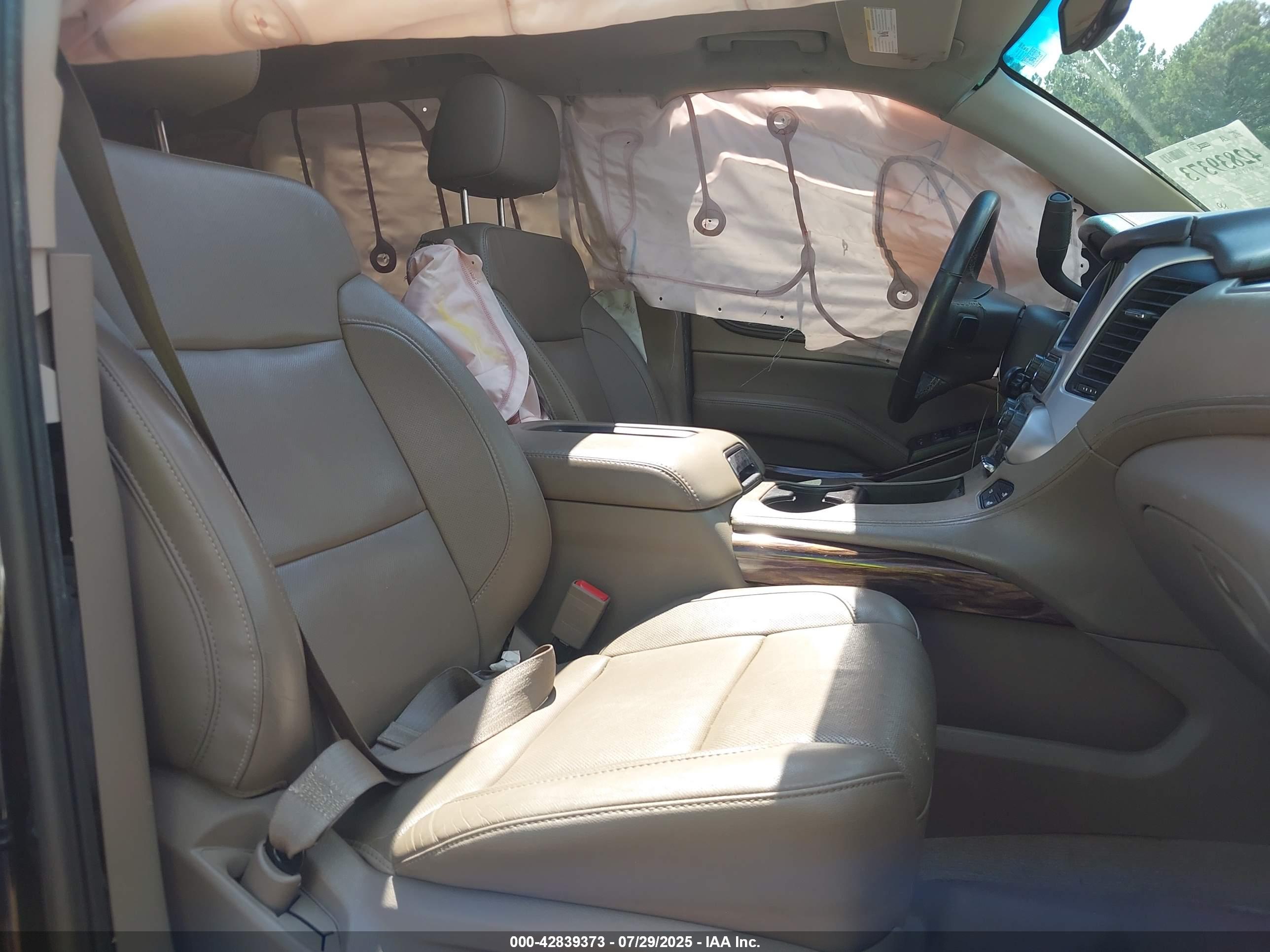 GMC YUKON image 5