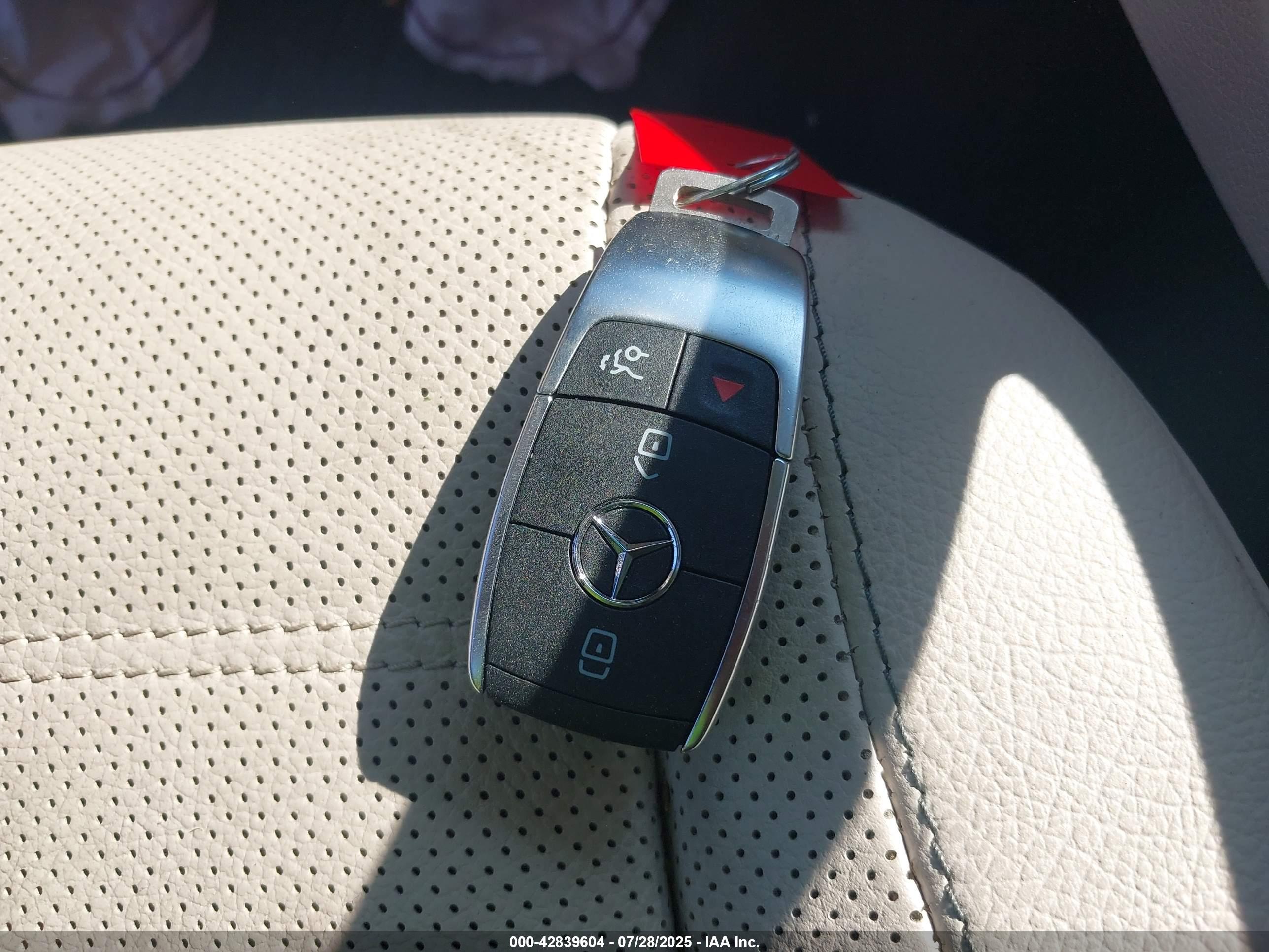 MERCEDES-BENZ GLS image 11