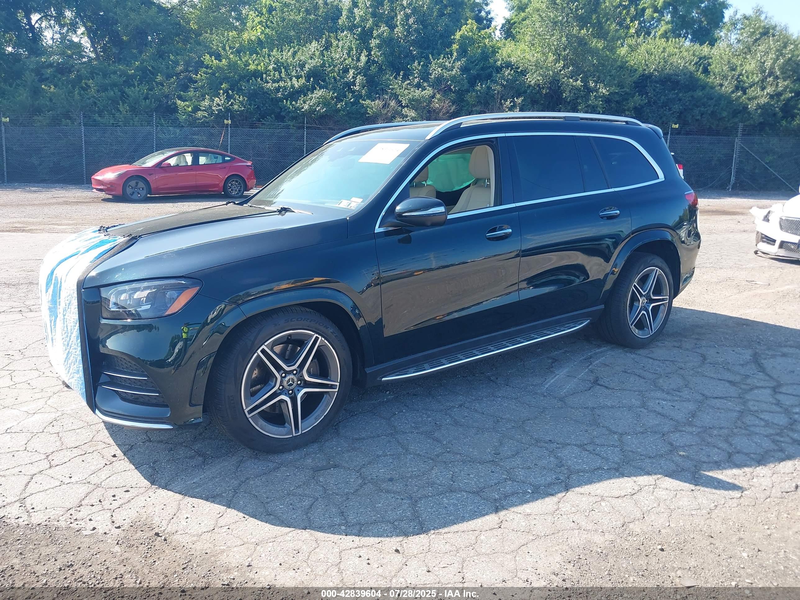 MERCEDES-BENZ GLS image 2