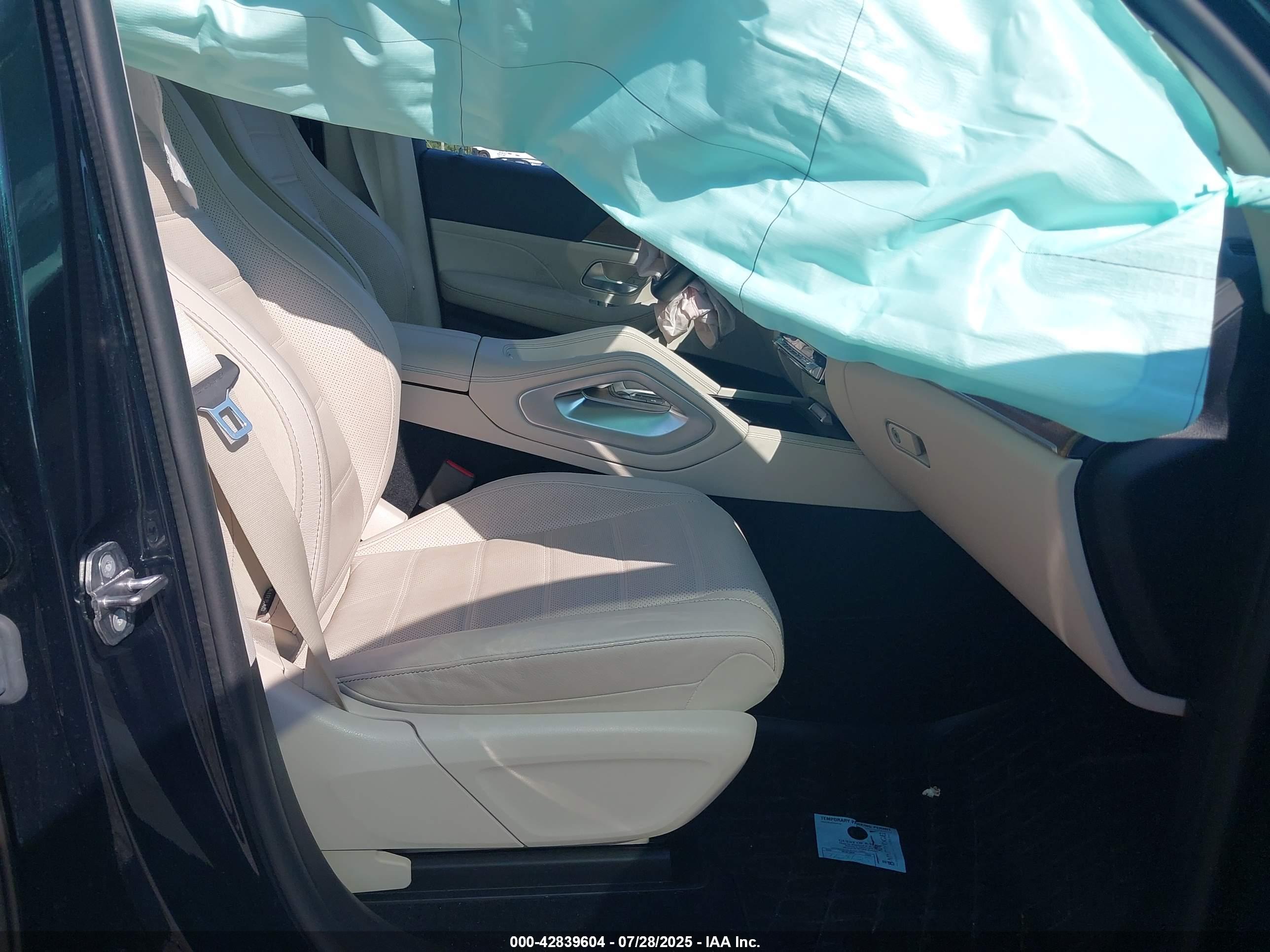 MERCEDES-BENZ GLS image 5