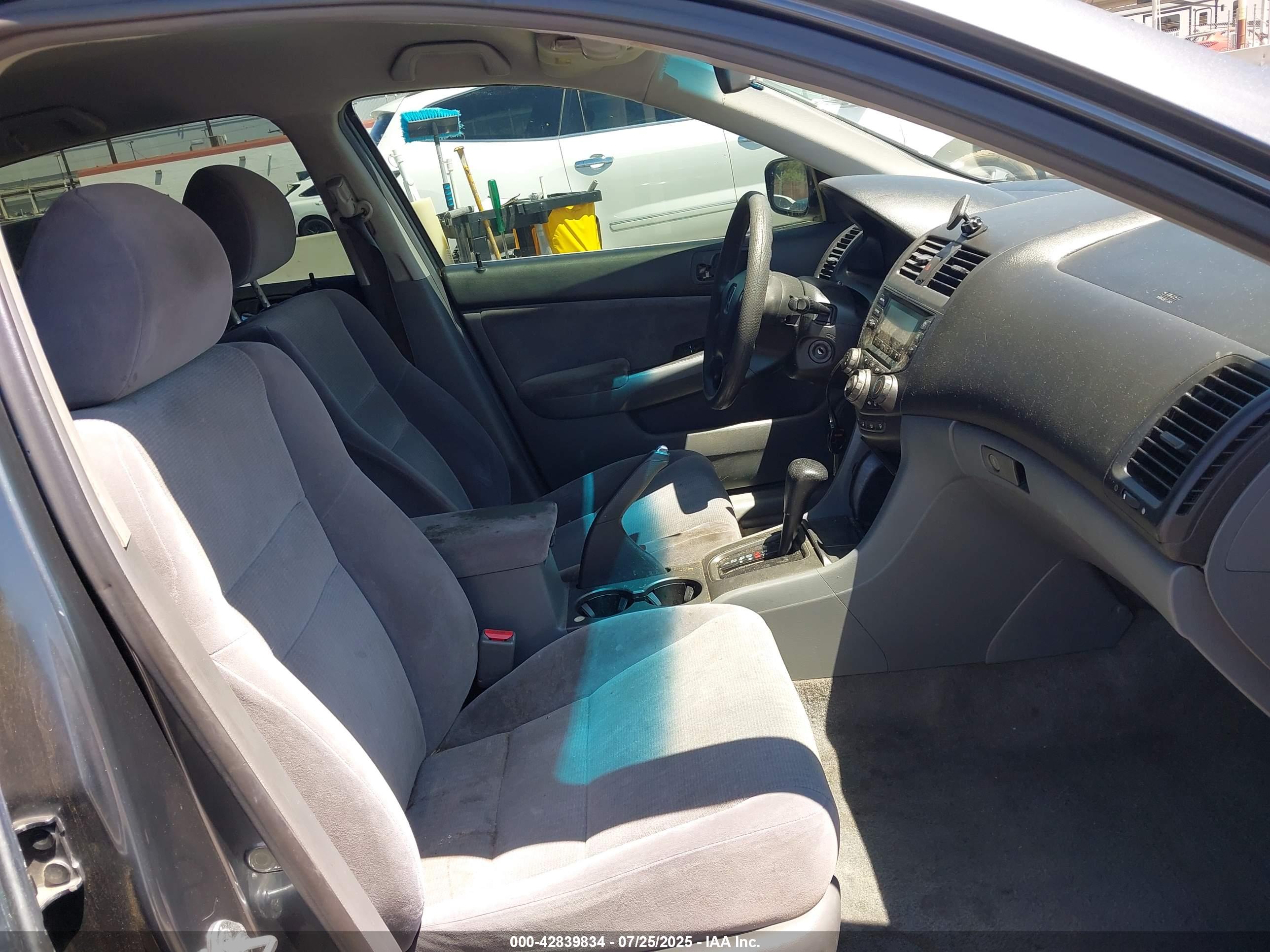 HONDA ACCORD image 5