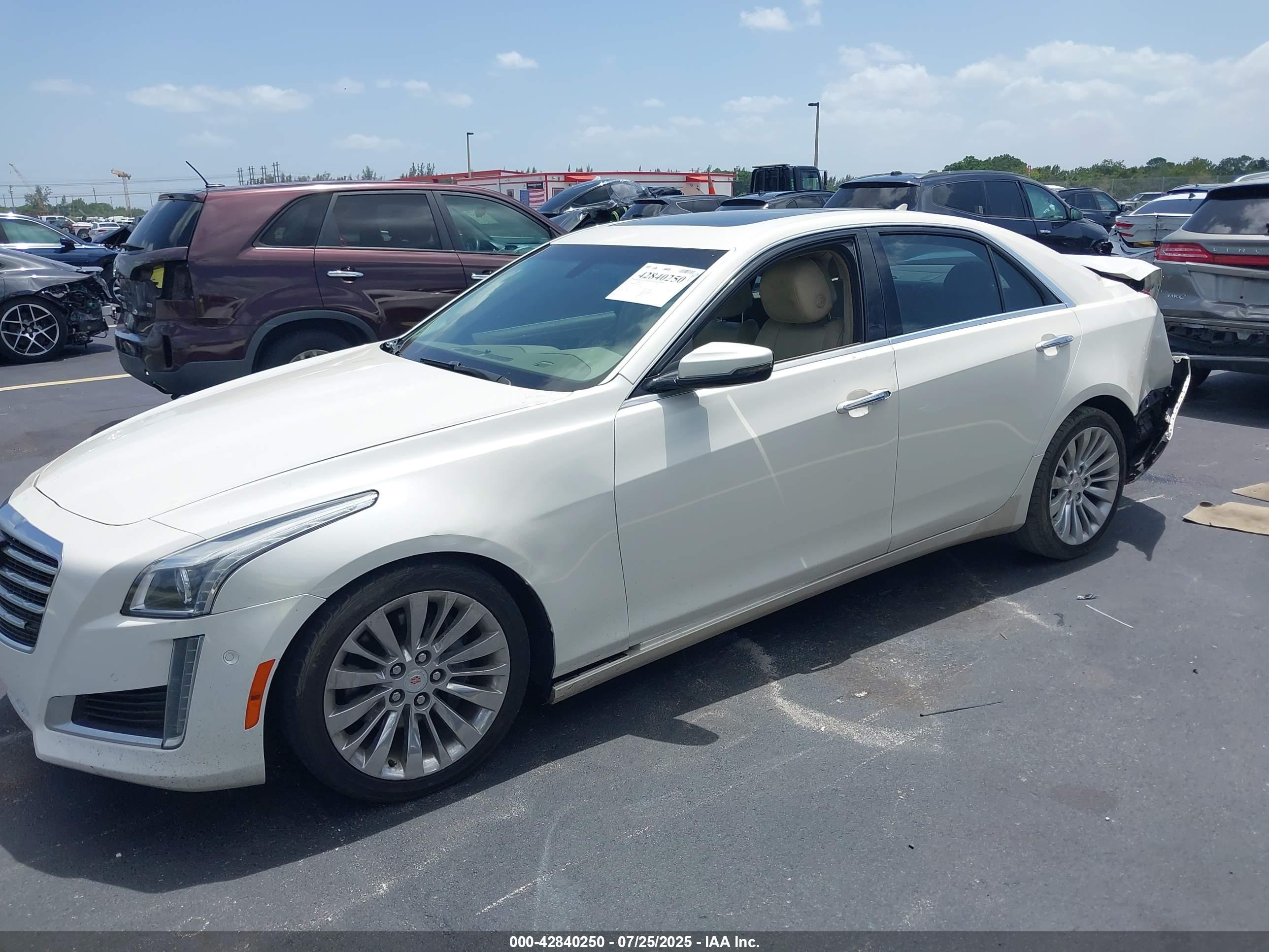 CADILLAC CTS image 2